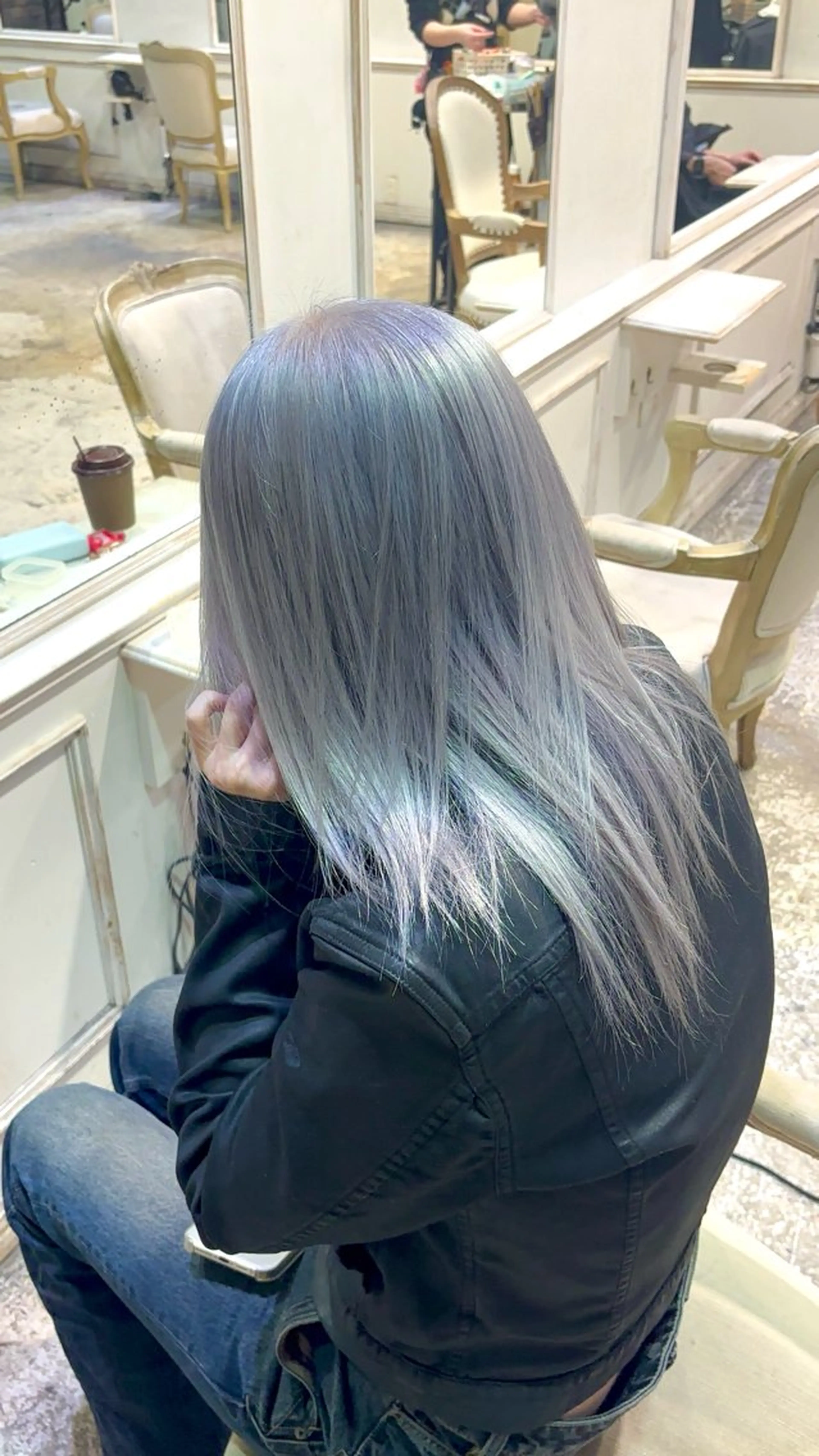 ロング ヘアカラー トリートメント 透明感カラー💙 髪質改善✨タイガ✨のヘアスタイル