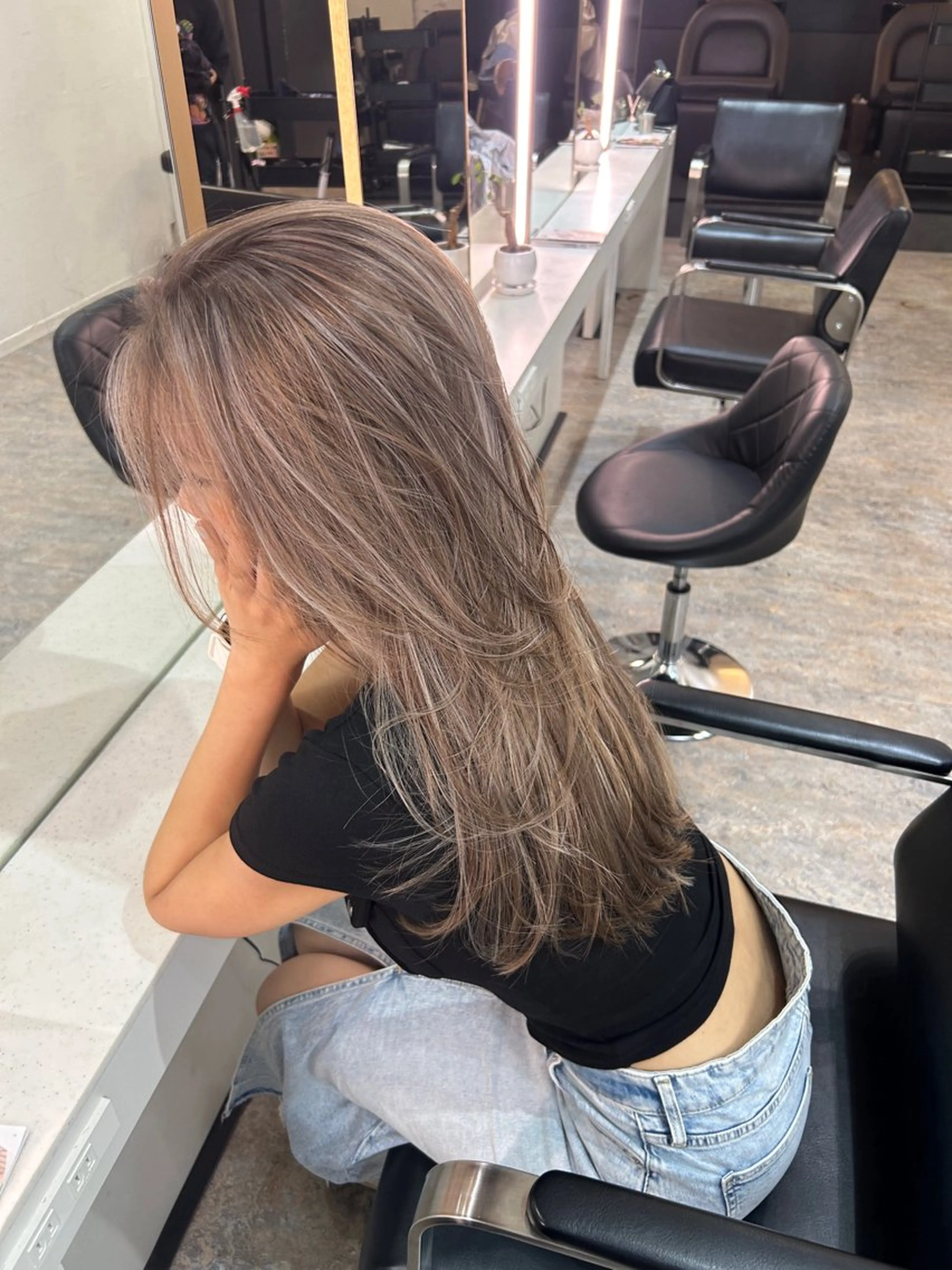 セミロング カラー レイヤーカット カット ヘアカラー トリートメント レイヤーカット BLend 渋谷のヘアスタイル