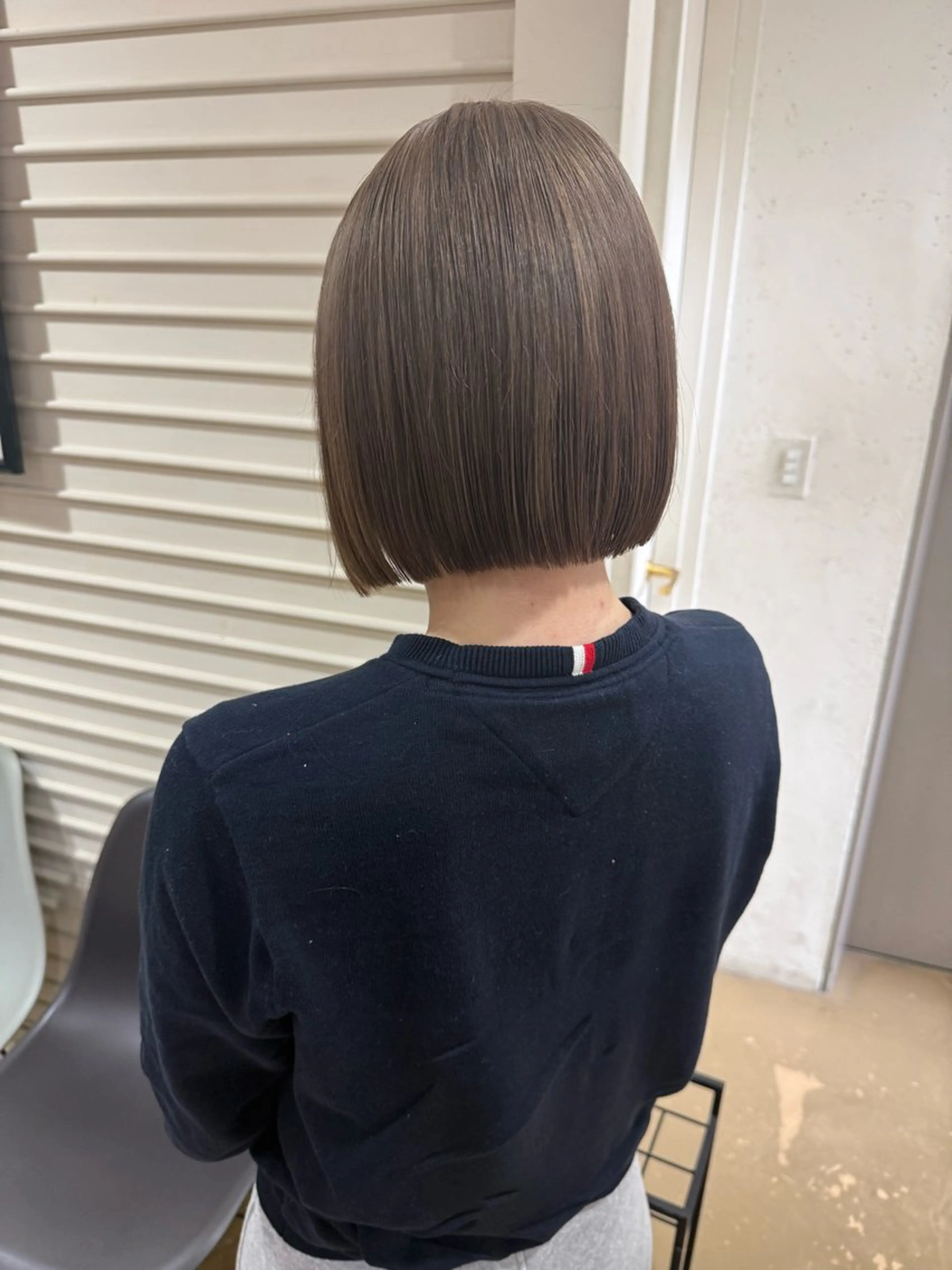 ショート カラー ベージュカラー オリーブベージュ ボブ ヘアカラー ハイトーンカラー 🍬Rinka🍬のヘアスタイル