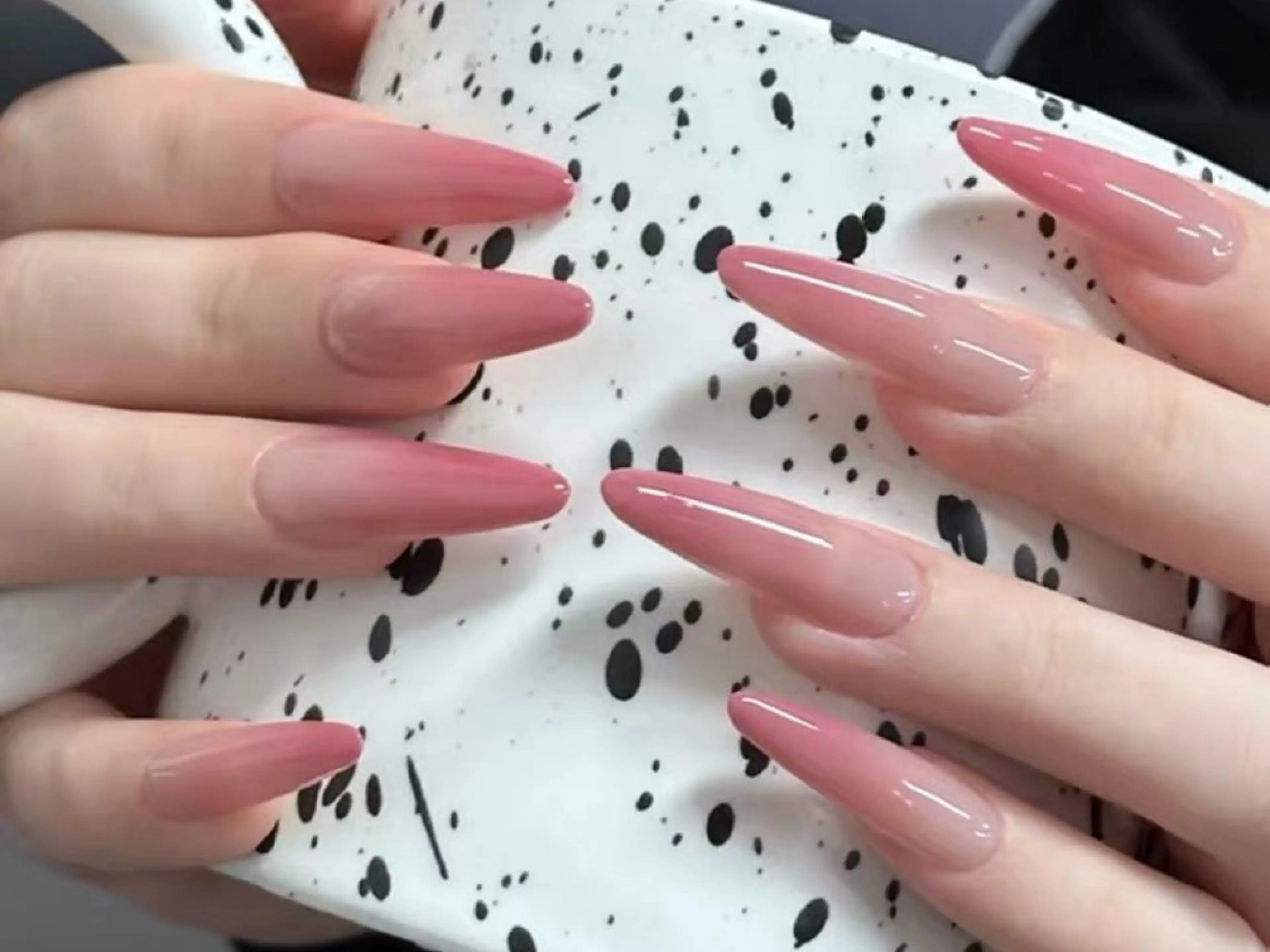 ネイル オーロラネイル チークネイル 長さ出し フットネイル フレンチネイル AND Nail 長さだし専門店のネイルデザイン