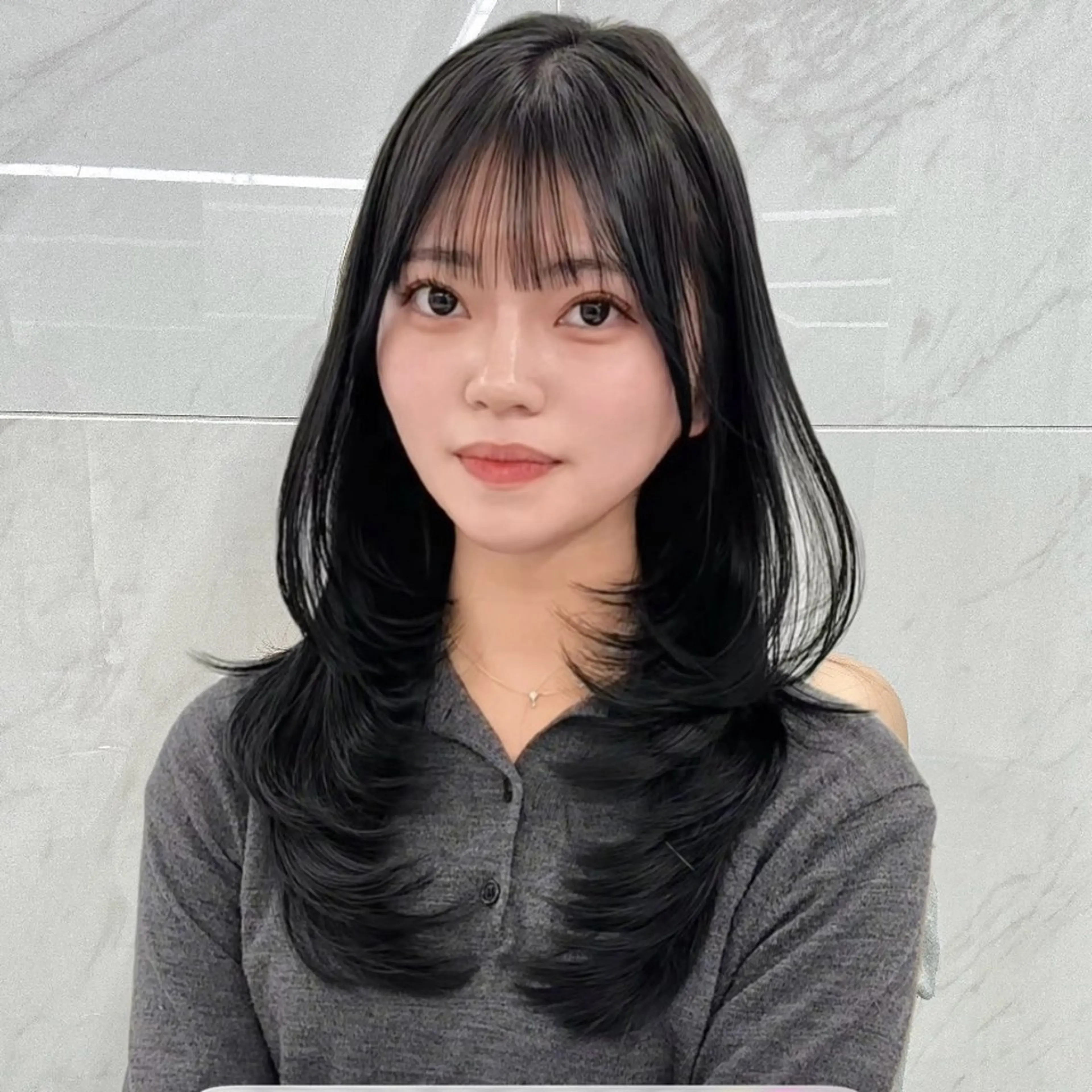 セミロング カラー ヘアアレンジ 黒髪 ナチュラルブラック 韓国風ヘア レイヤーカット カット ヘアカラー ヘアセット kiti所属・kana 栄美容師/韓国ヘアのヘアスタイル