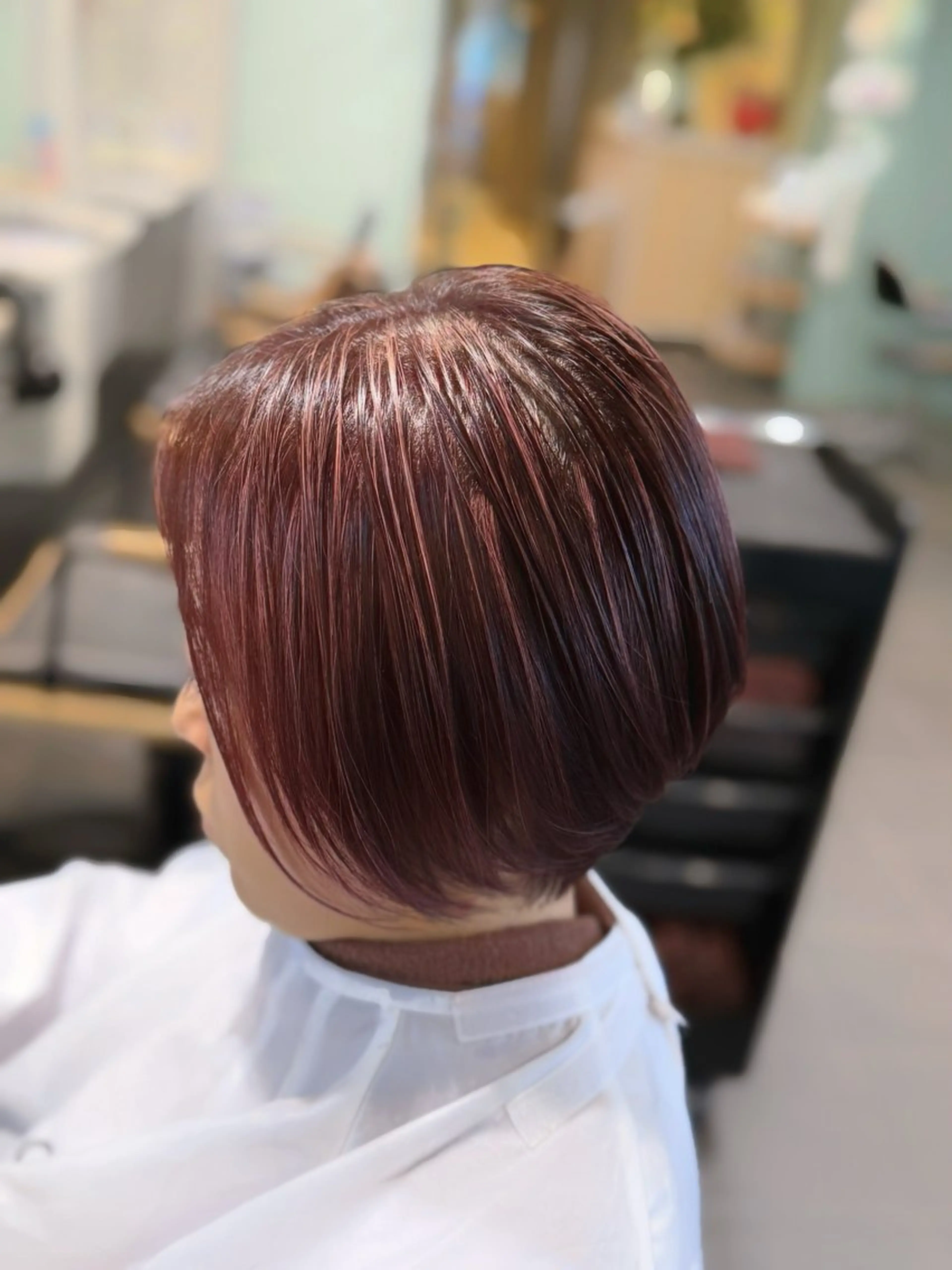 ショート カラー ブラウンカラー ハイライトカラー ピンクカラー ピンクブラウン ハイライト tricot AVEDAららテラス北綾瀬所属・🌏宇宙一 上地 奏tricot💥のヘアスタイル