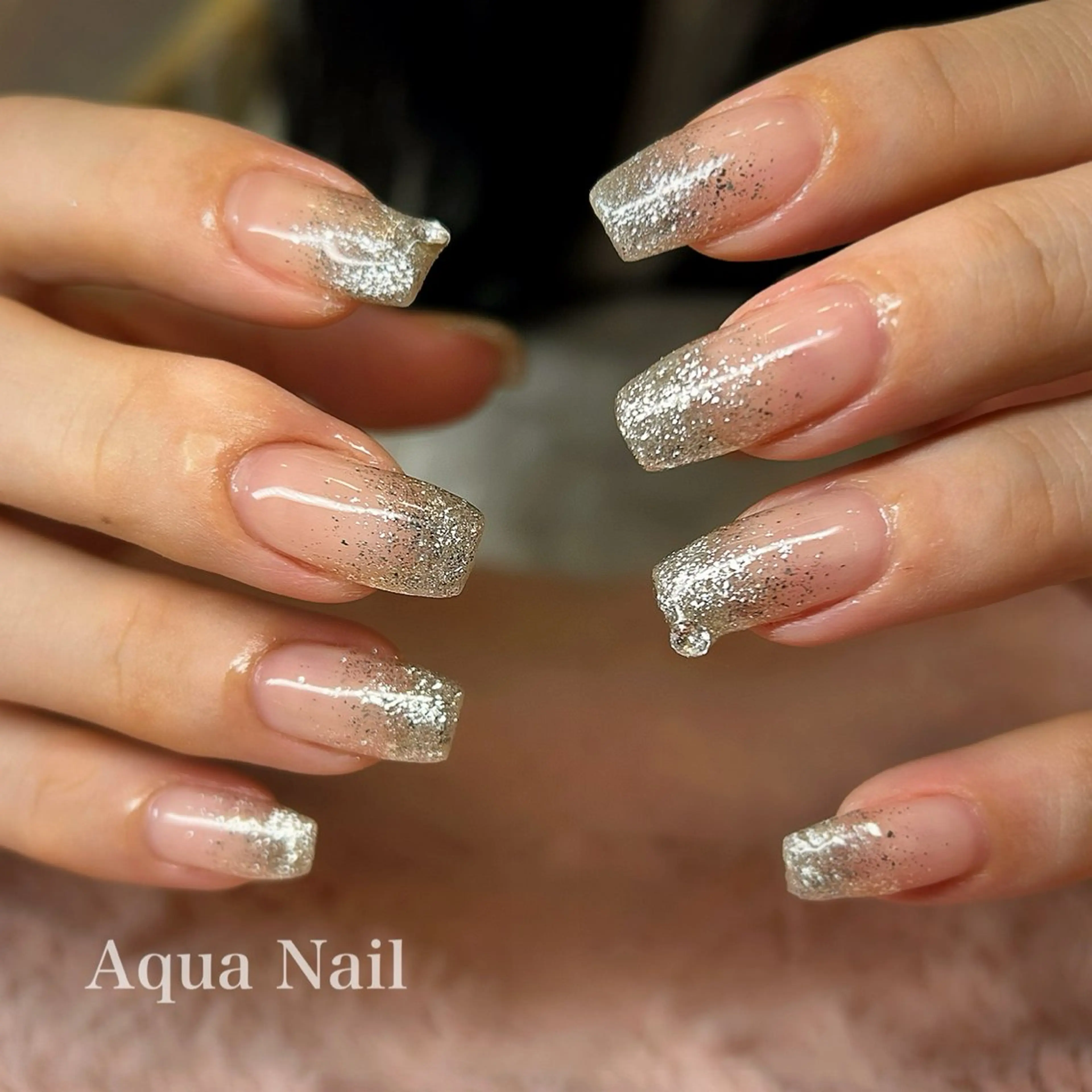 ネイル グラデーション 氷ネイル・うるうるネイル キラキラネイル 韓国ネイル ラメ(グリッター) ハンドネイル AQUA NAIL所属・AQUA NAILのネイルデザイン