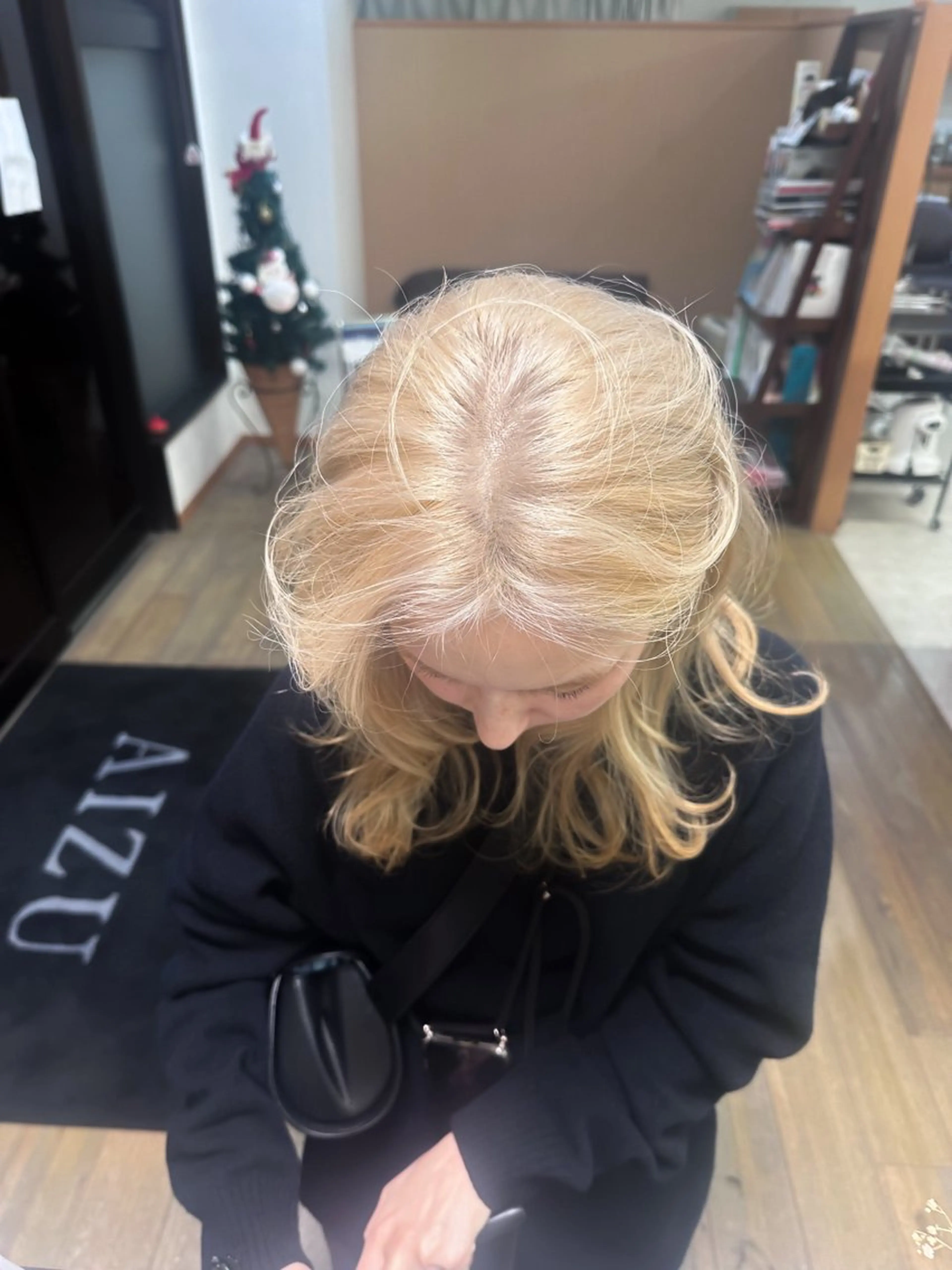 ミディアム カラー カット ヘアカラー peg.hair所属・ブリーチカラー🫧 森　凪沙のヘアスタイル