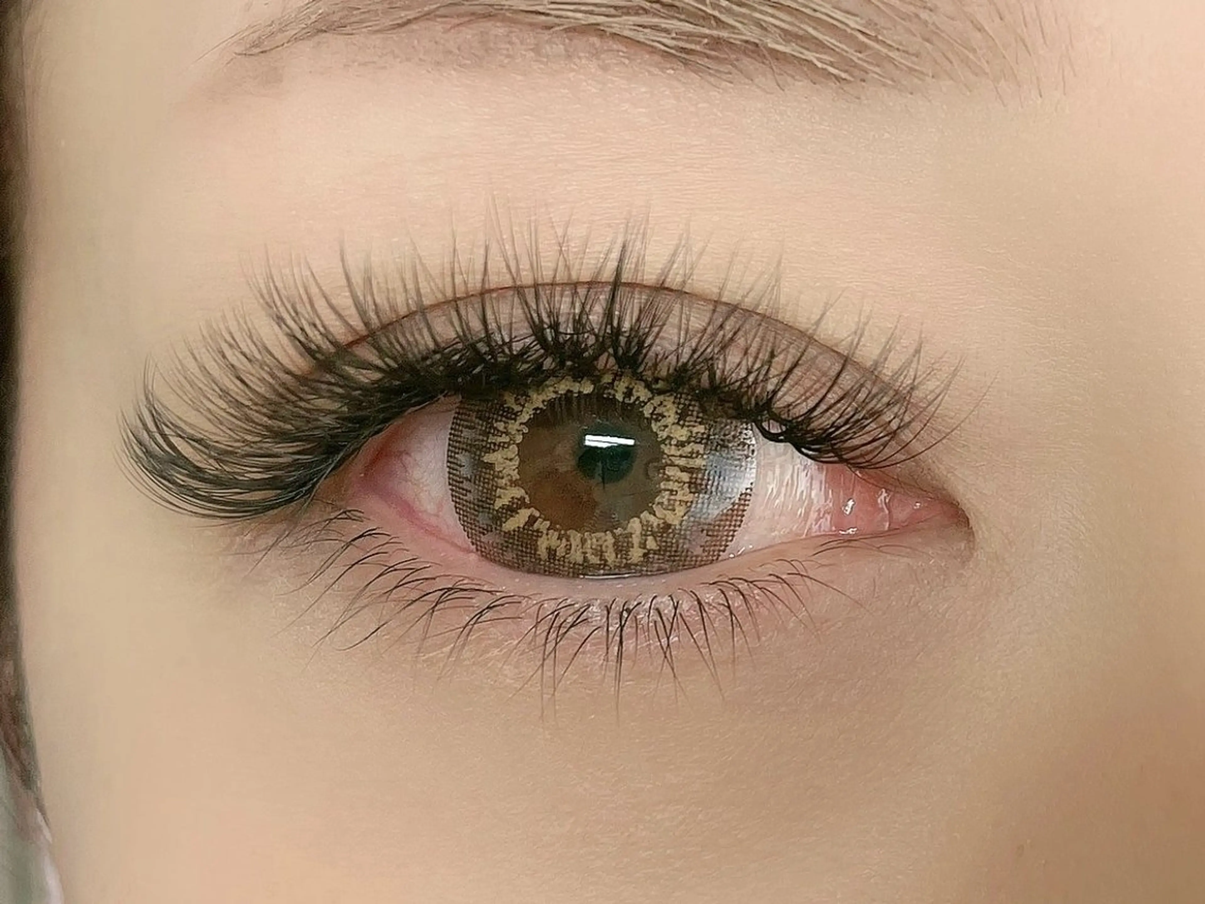 ボリュームラッシュ400本までの写真