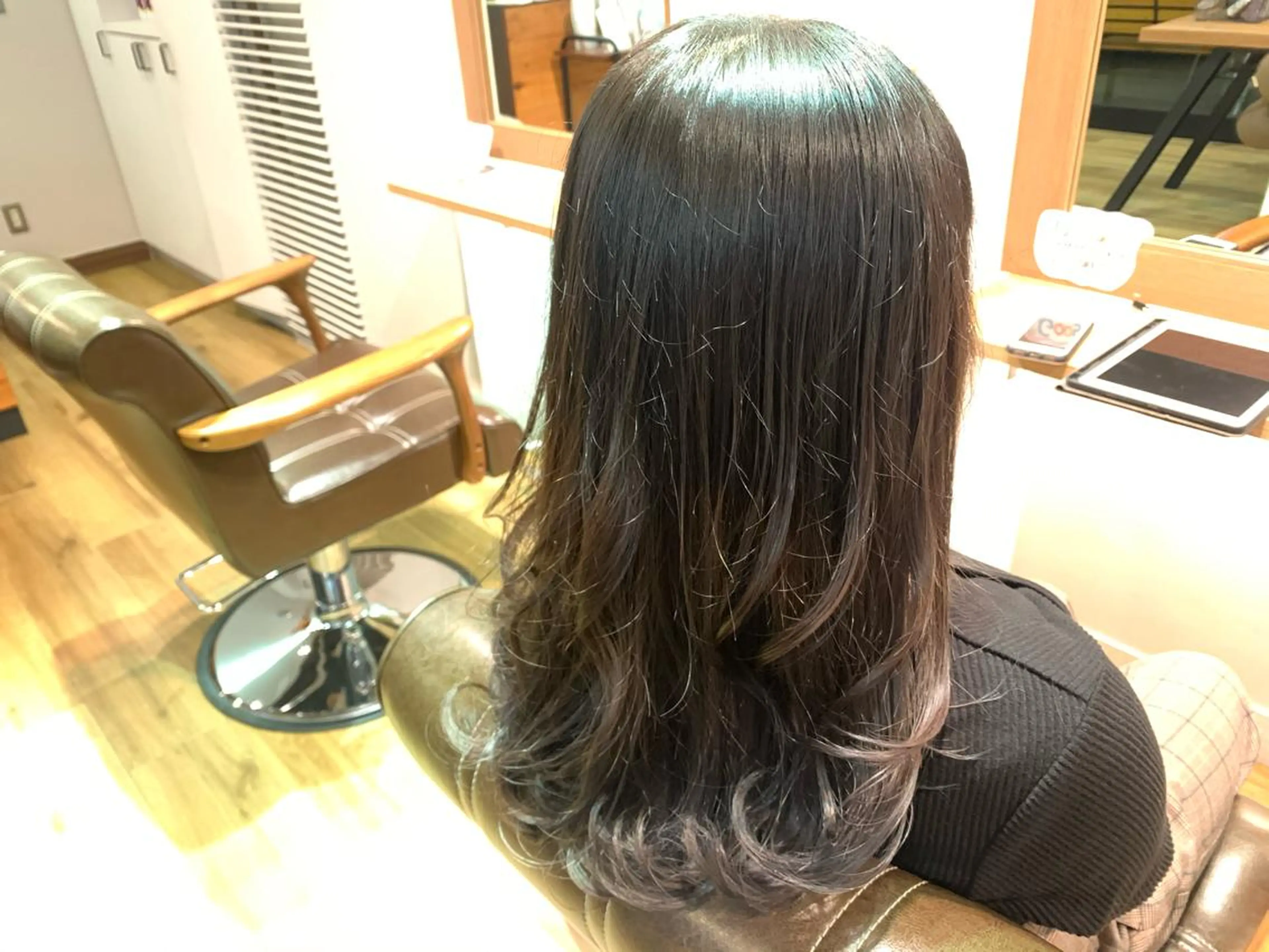 ロング カラー グラデーションカラー ツキダテ ユイのヘアスタイル