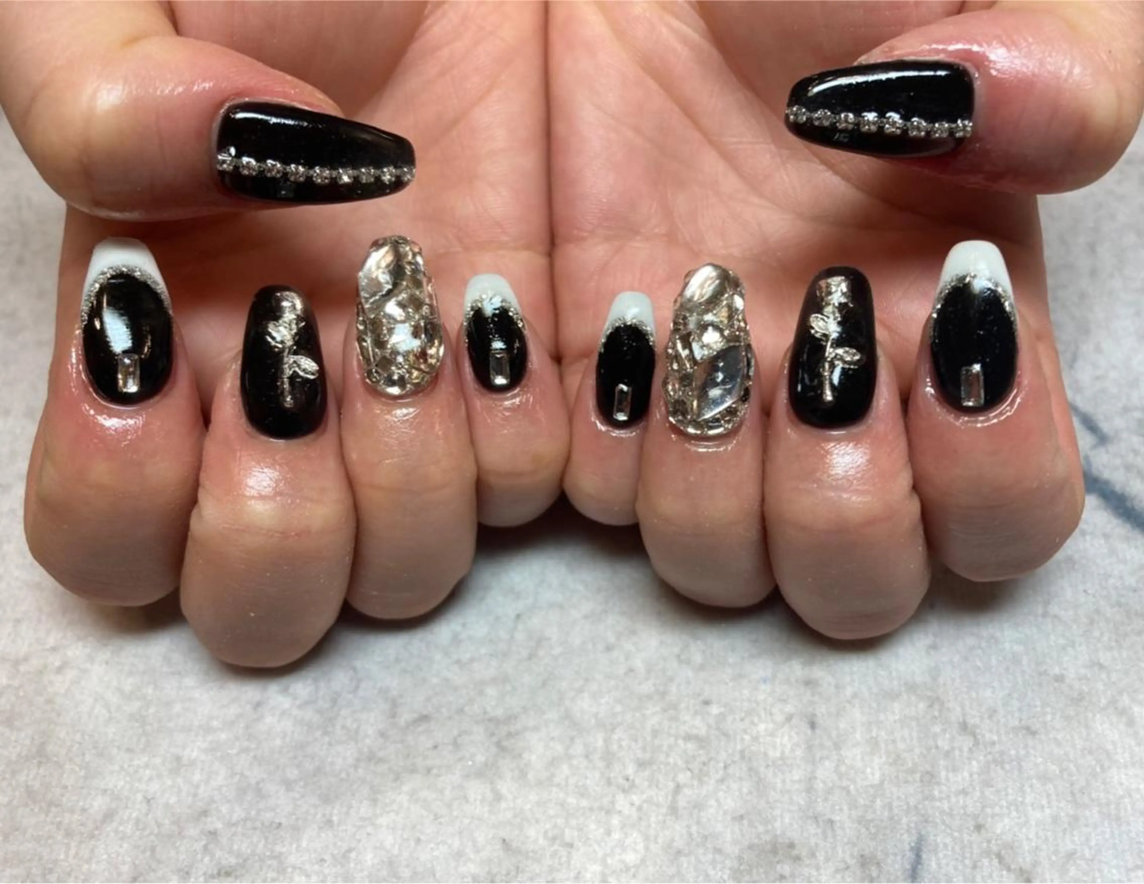 ネイル SWAMP nails所属・🎀ネイルサロン RIRI🎀のネイルデザイン