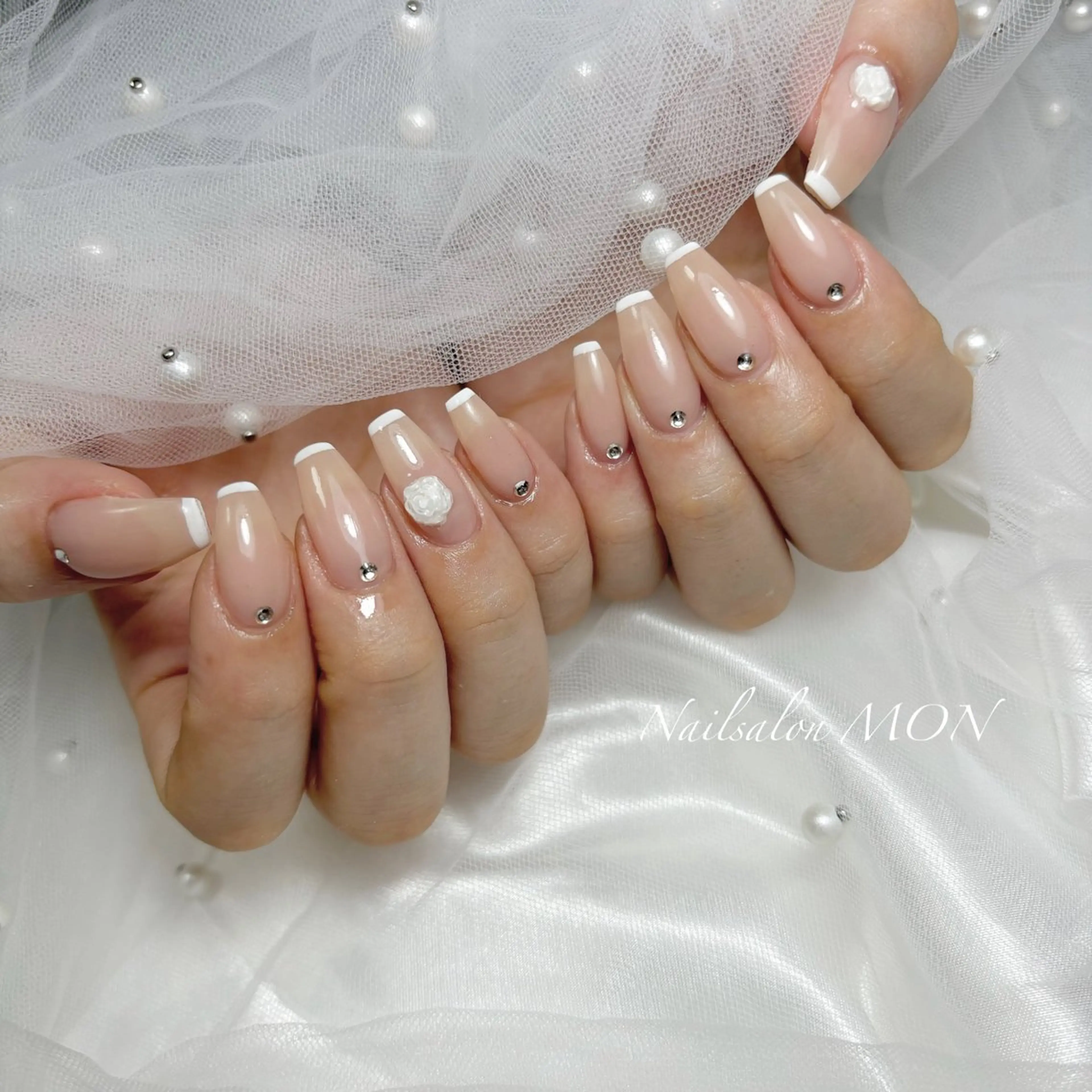 ネイル ストーンネイル ハンドネイル Nailsalon MONのネイルデザイン