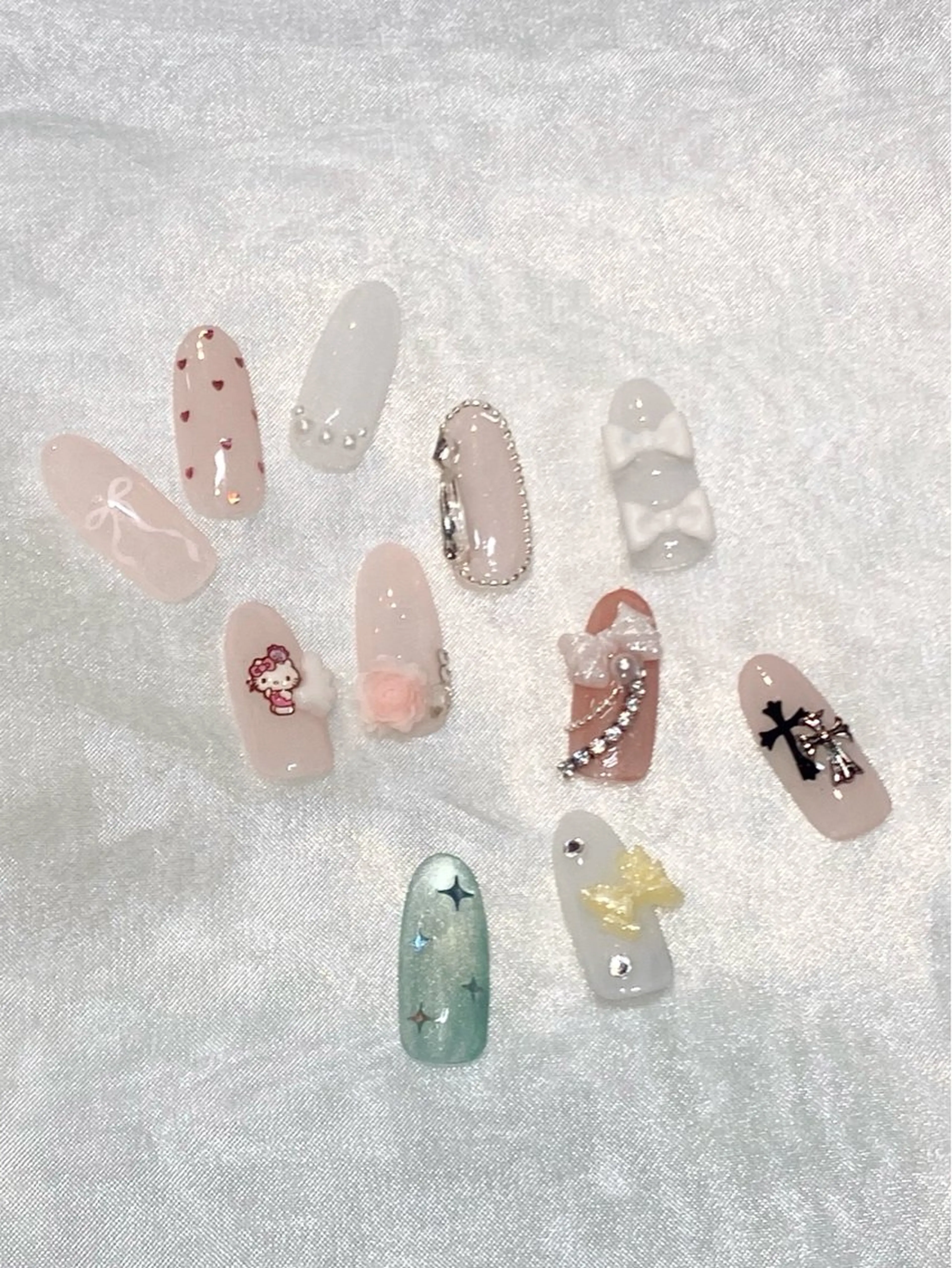 ネイル アートネイル 韓国ネイル マグネットネイル オフィスネイル 夏ネイル ハンドネイル Sayaka 🎀のネイルデザイン