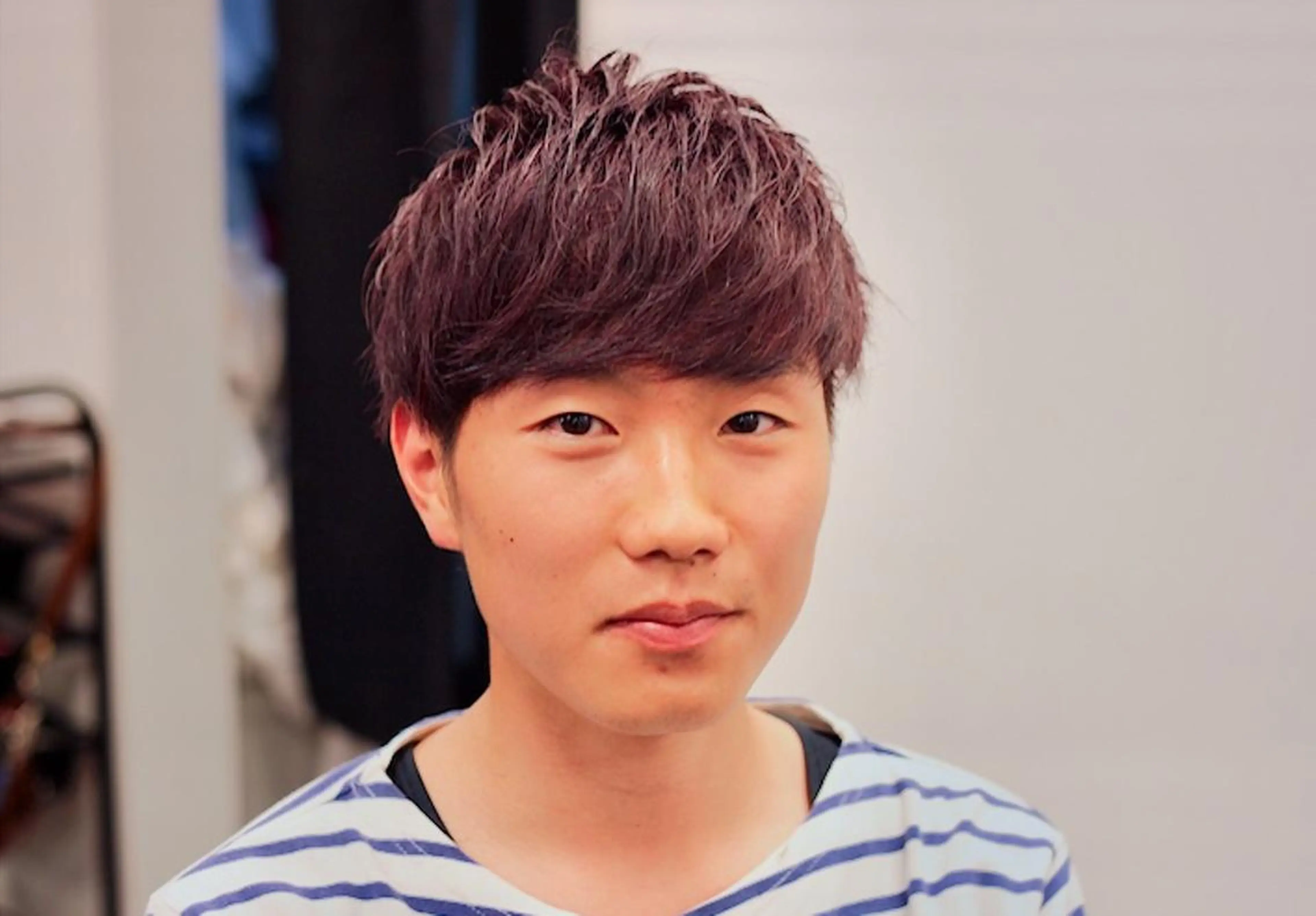 ミディアム カラー メンズ マッシュ ピンクカラー バイオレットカラー 前田賢生 ご新規様はNGのヘアスタイル