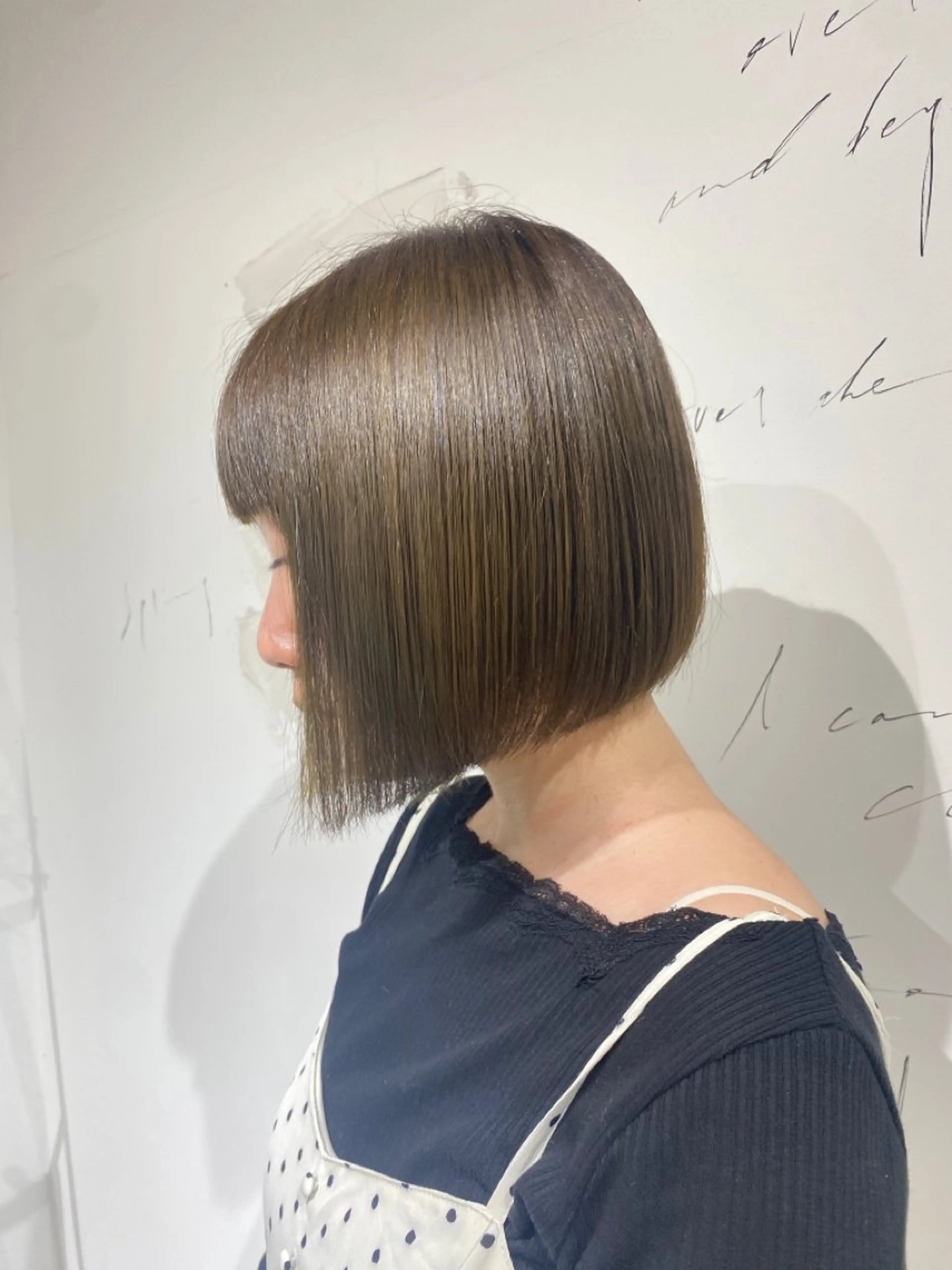 ショート ボブ 鳴海 稜真のヘアスタイル