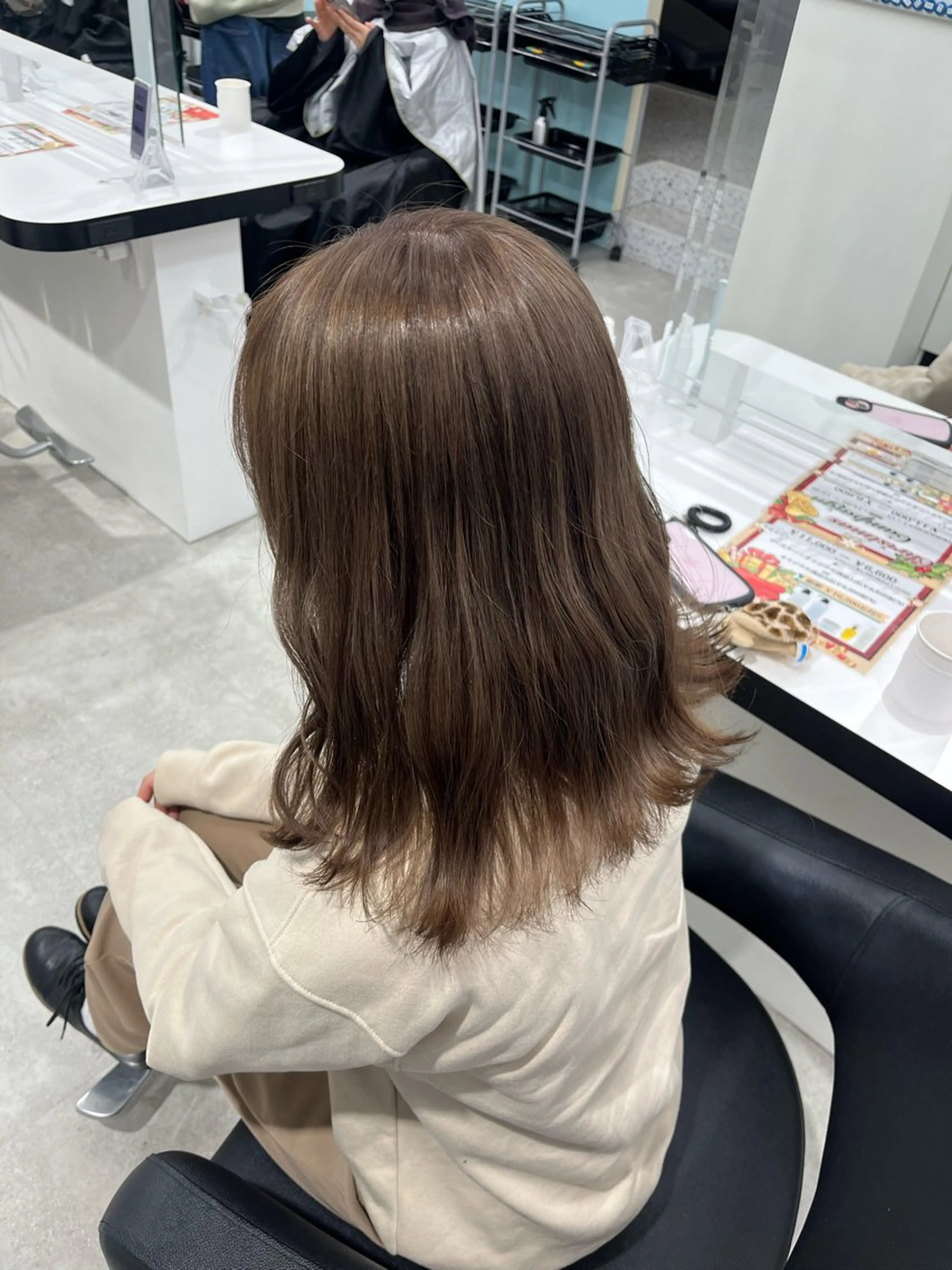 ミディアム カラー みう/仙台/暖色/ 艶髪/顔周りカット/のヘアスタイル