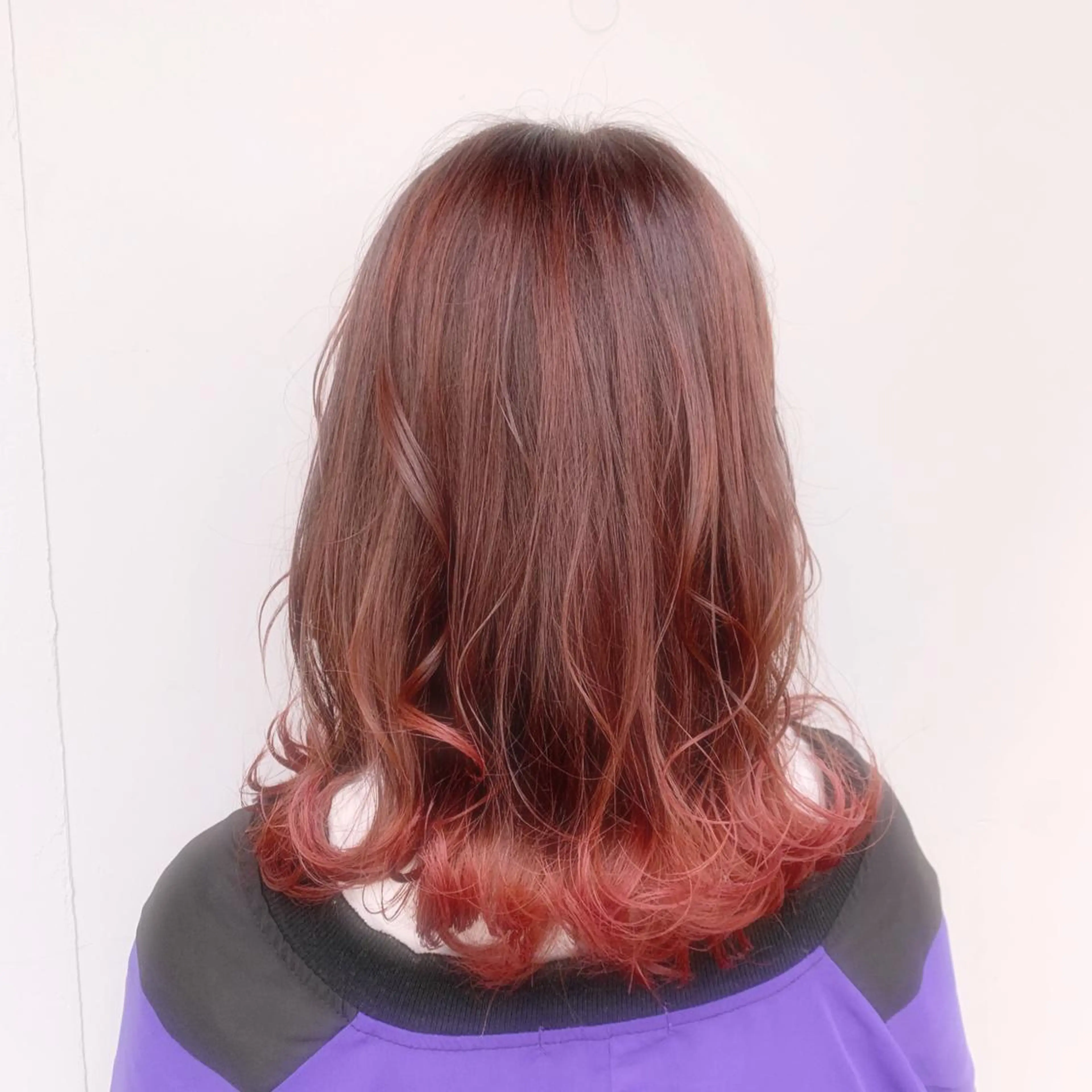ミディアム カラー アディクシーカラー ベージュカラー 黒髪 ブリーチ ブルーカラー ヘアカラー 藤澤 夏実/インナーカラーのヘアスタイル