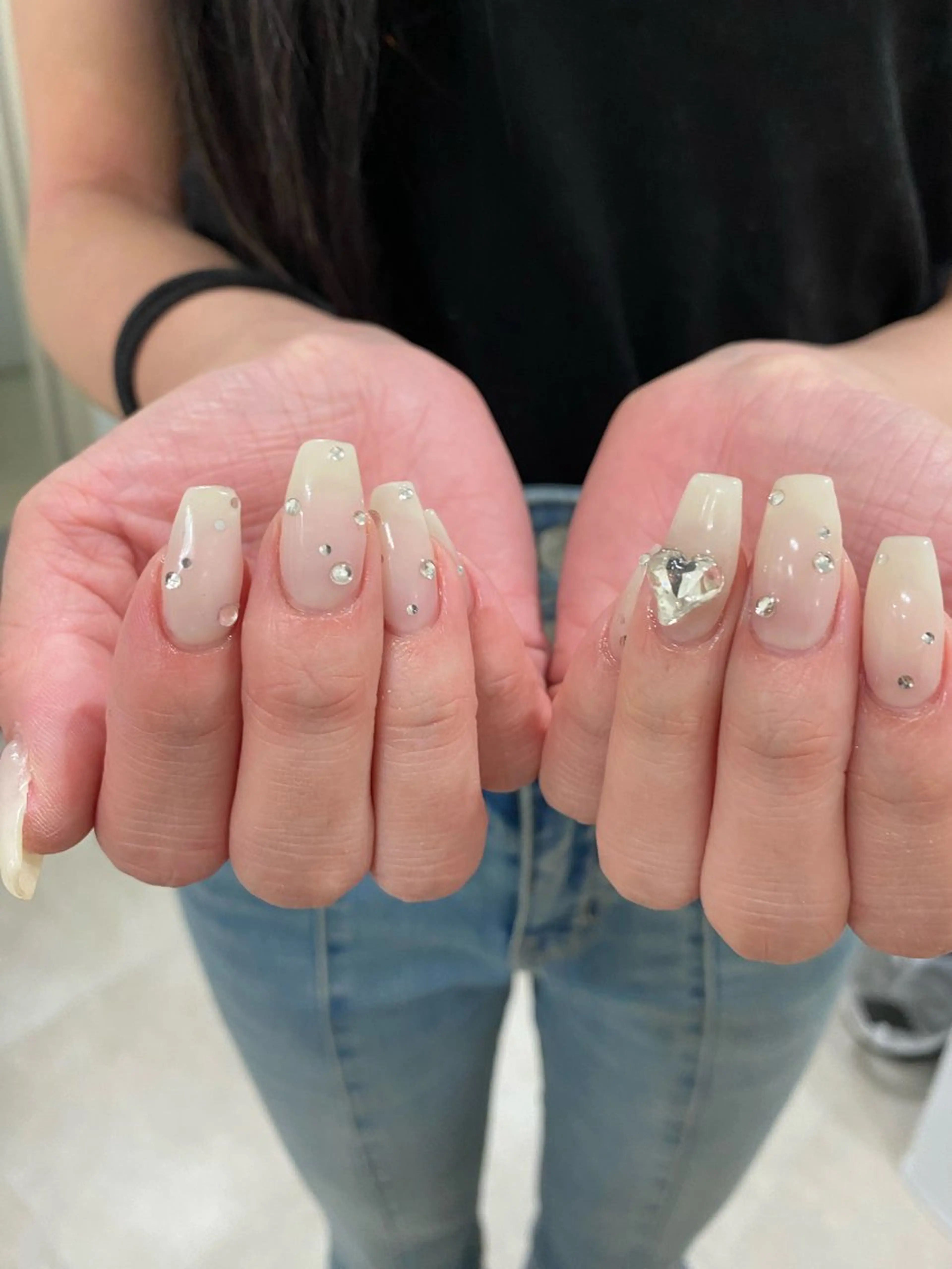 ネイル ワンカラーネイル ストーンネイル シェアサロンルレイル所属・REINA ルレイル心斎橋のネイルデザイン