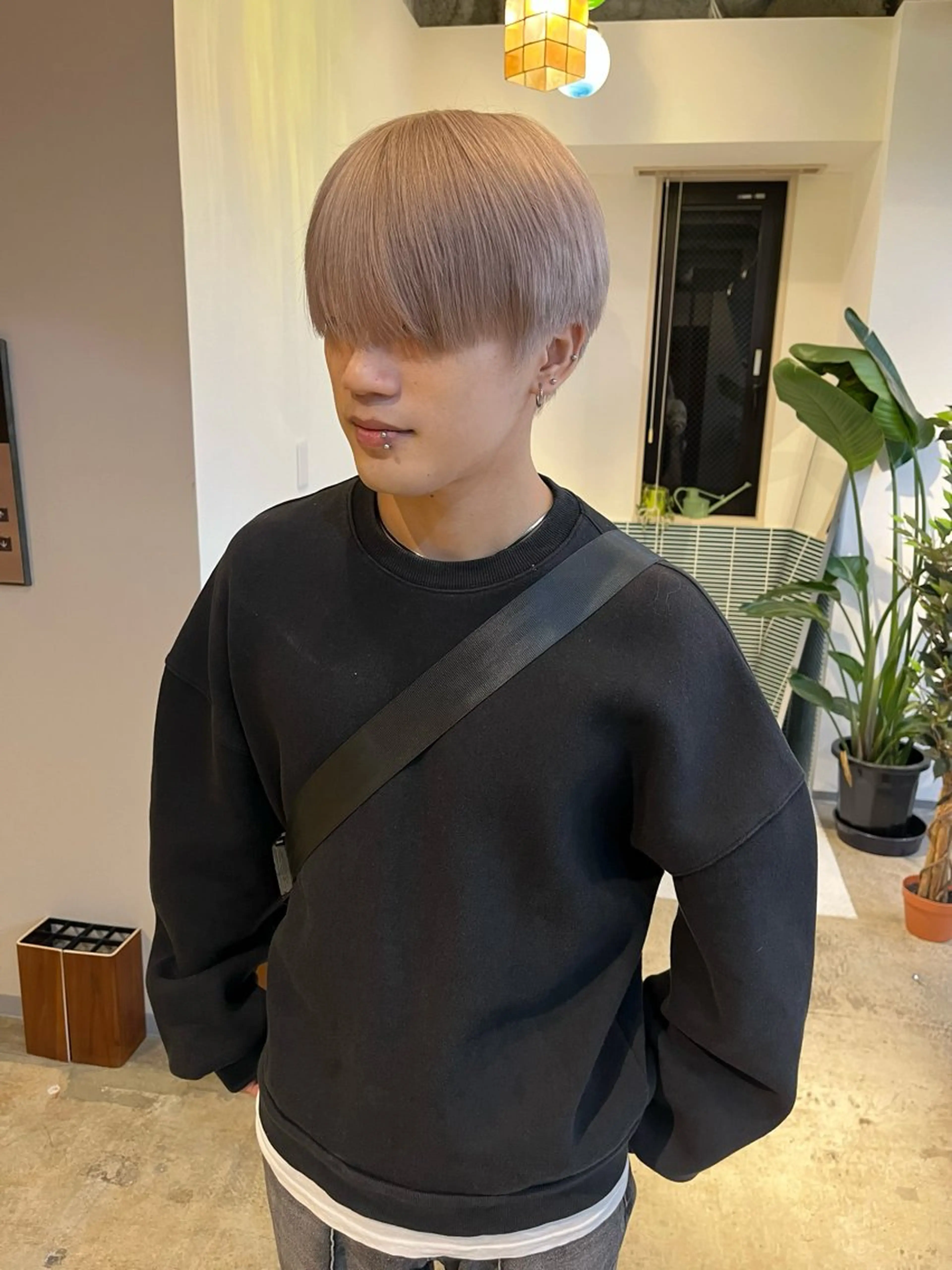 ショート カラー メンズ メンズブリーチ ベージュカラー ブリーチ ホワイトベージュ カット ヘアカラー トリートメント 🩷ハイトーン透明感 レイヤー🩷ユリカのヘアスタイル