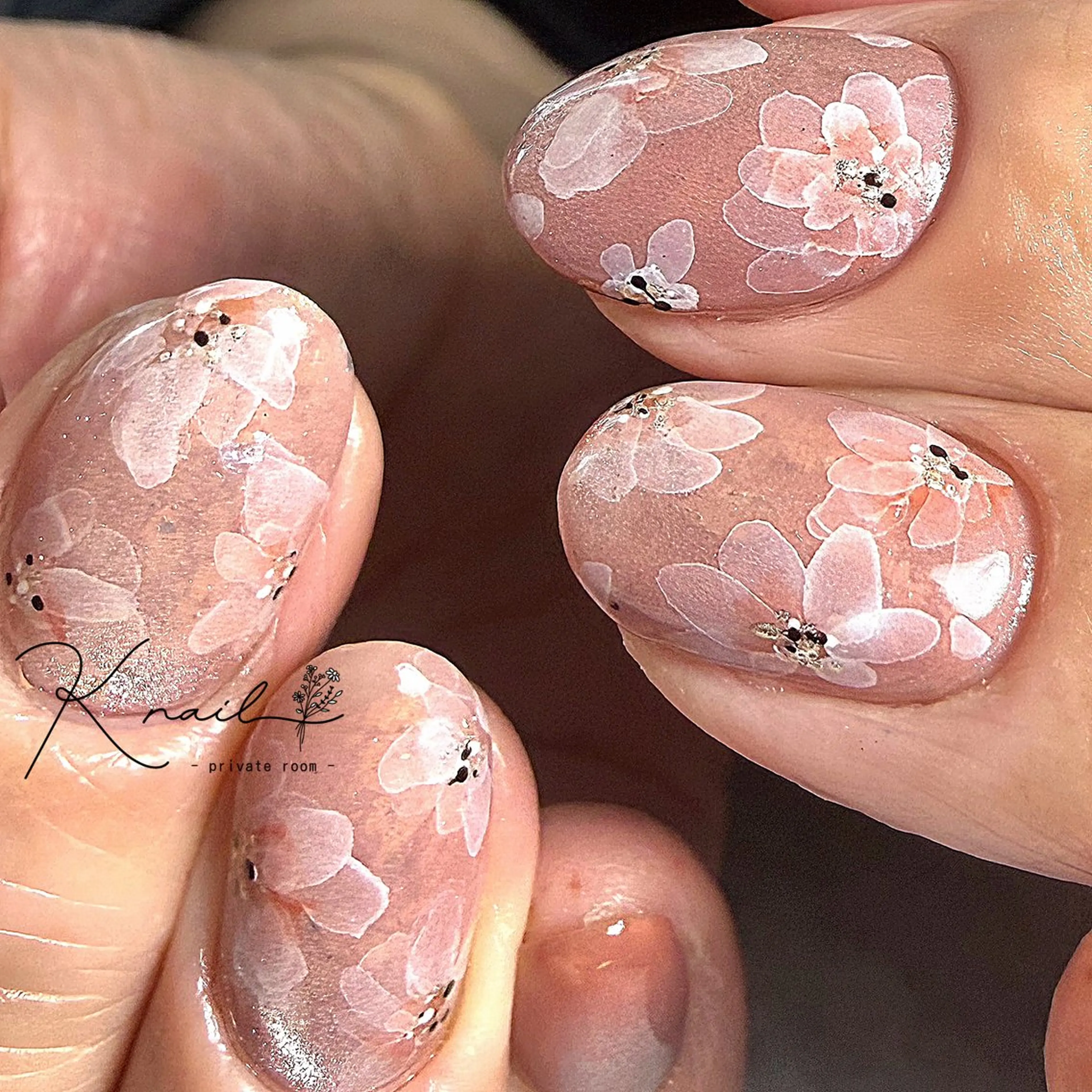 ネイル フラワーネイル ニュアンスネイル 王 雅文のネイルデザイン