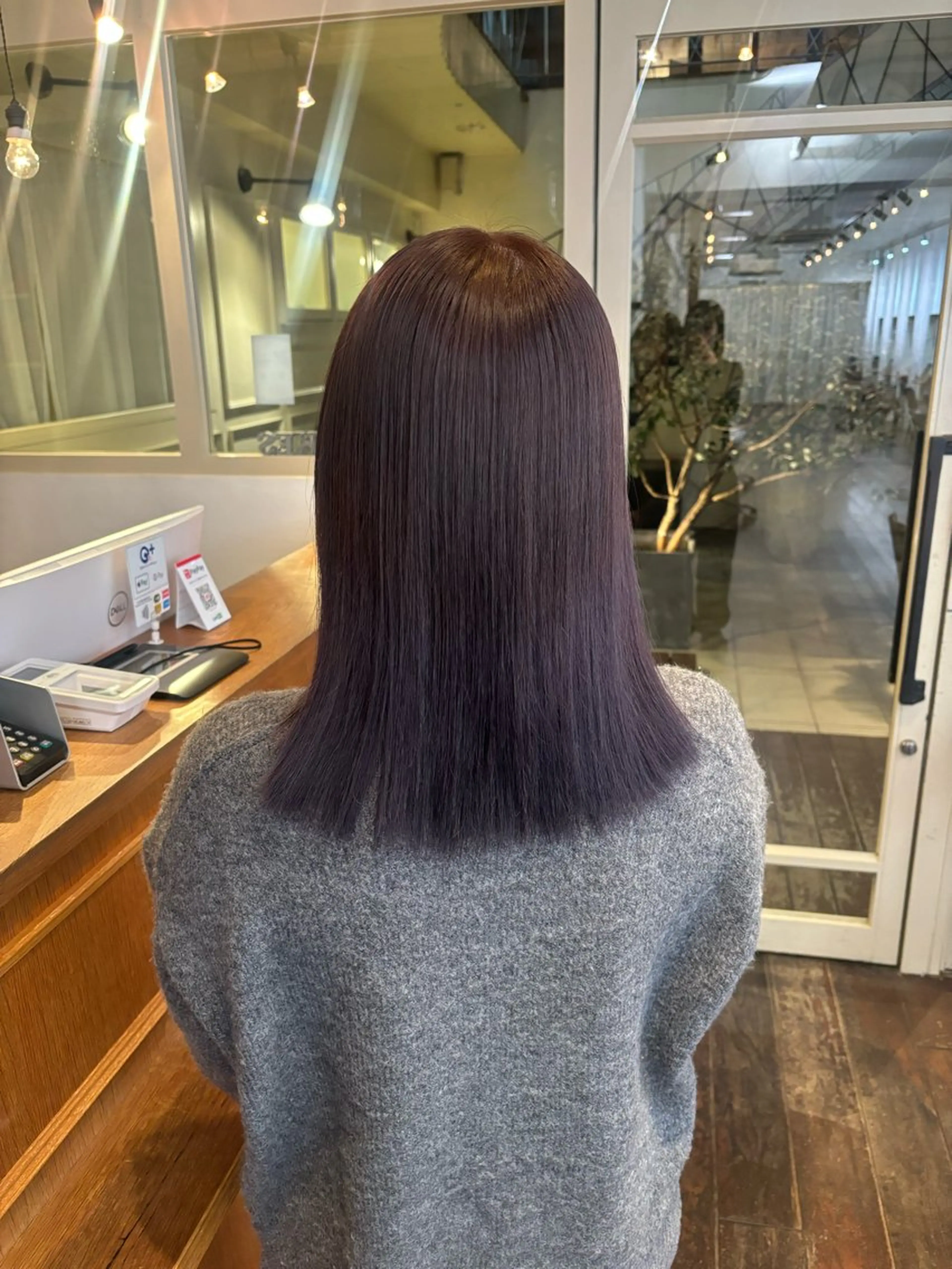 セミロング カラー くいた あやなのヘアスタイル