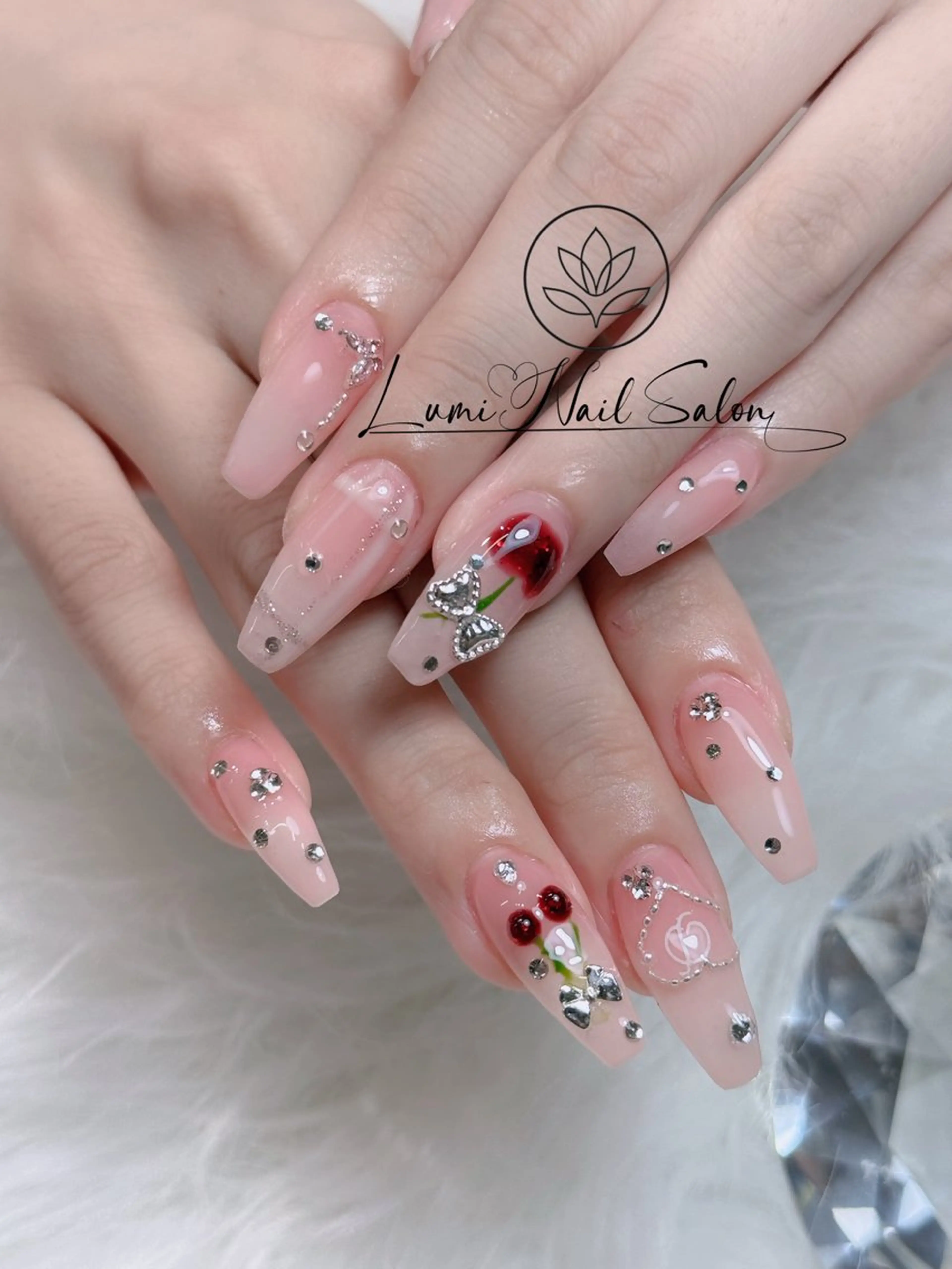 ネイル オーロラネイル チークネイル フットネイル フレンチネイル 韓国ネイル ハンドネイル Lumi Nailのネイルデザイン