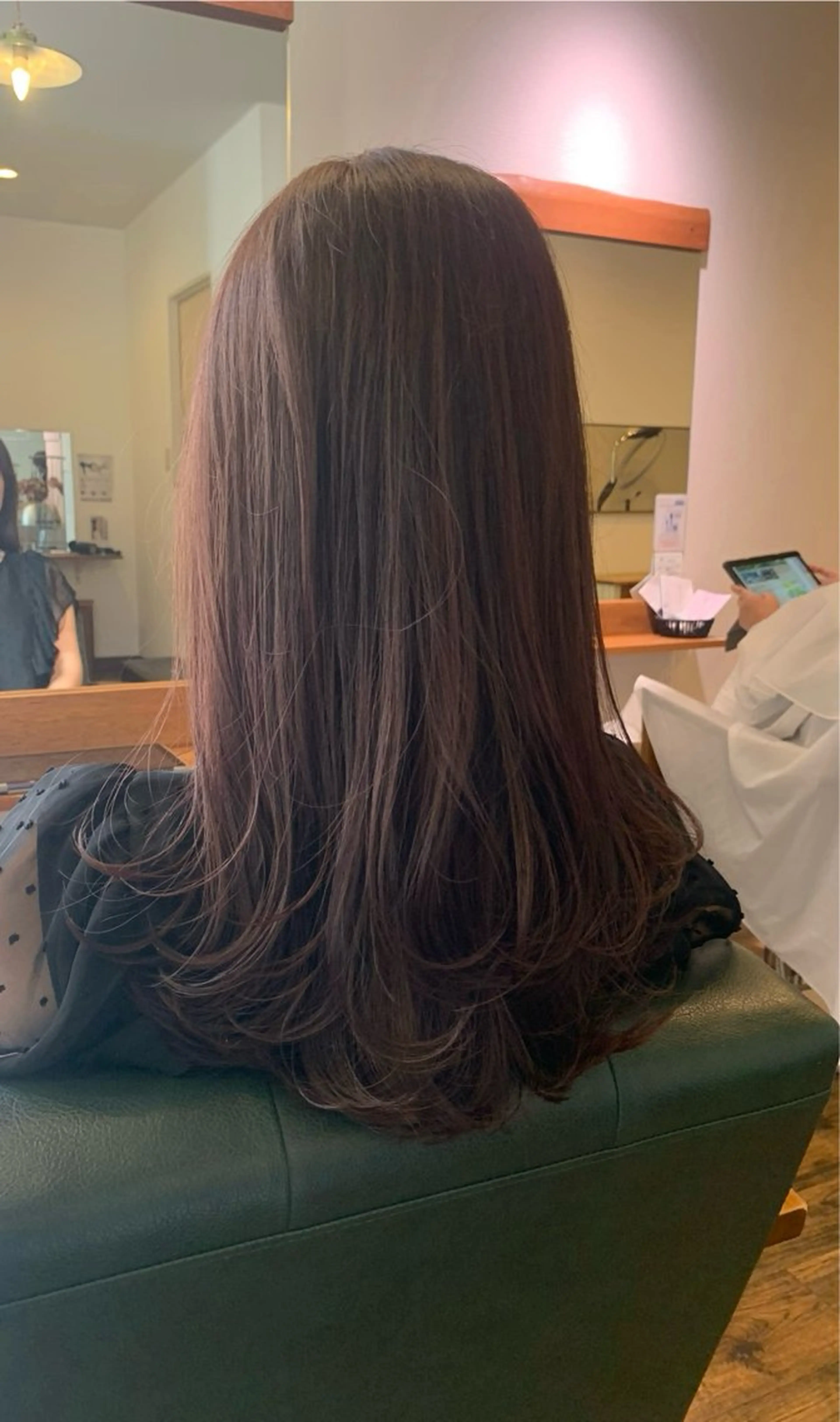 12月限定、ロング、レイヤースタイル💇‍♀️➕シャンプー🧴3センチ以上カット、金曜日18時​〜​🚨の写真