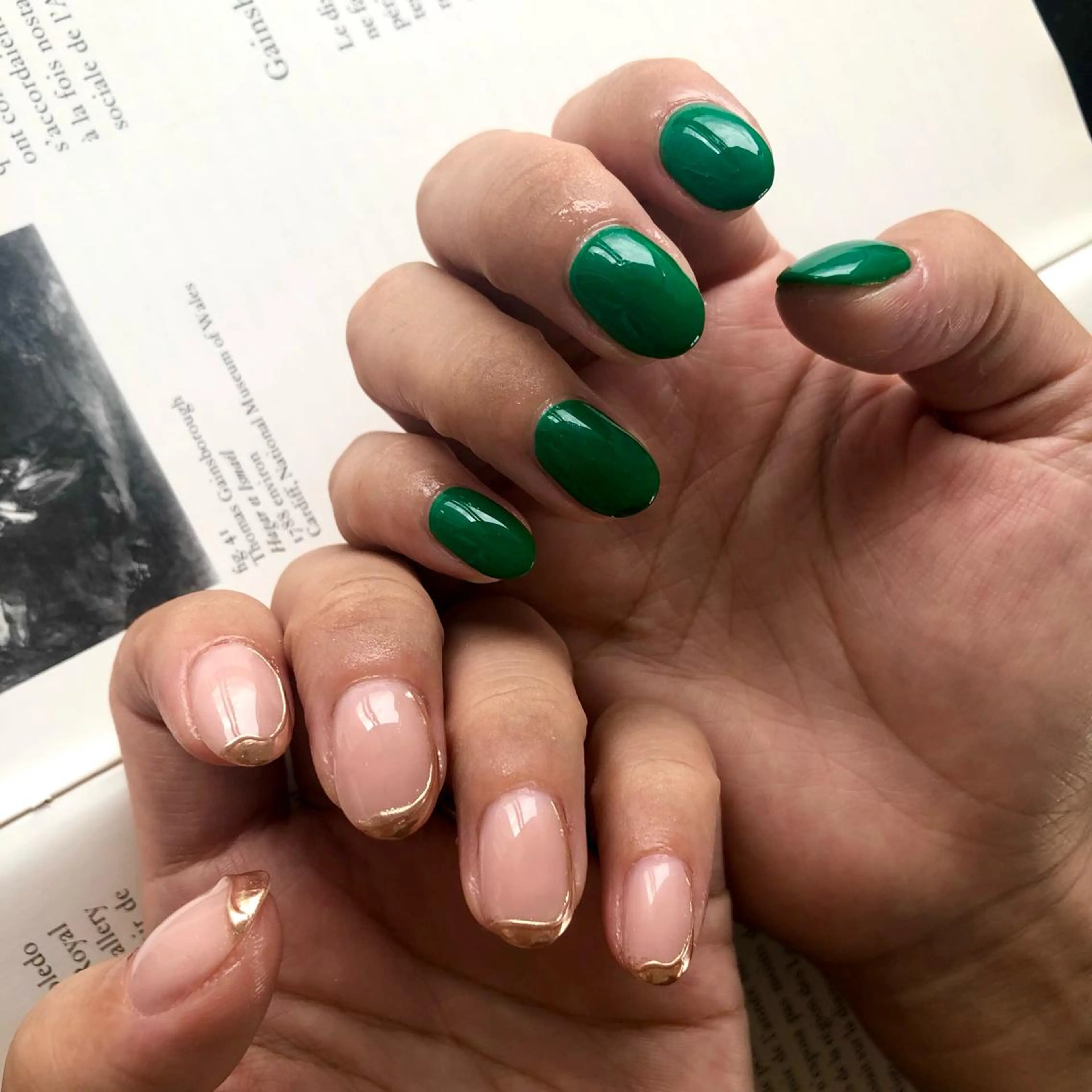 ネイル 黒葛原 めぐみのネイルデザイン