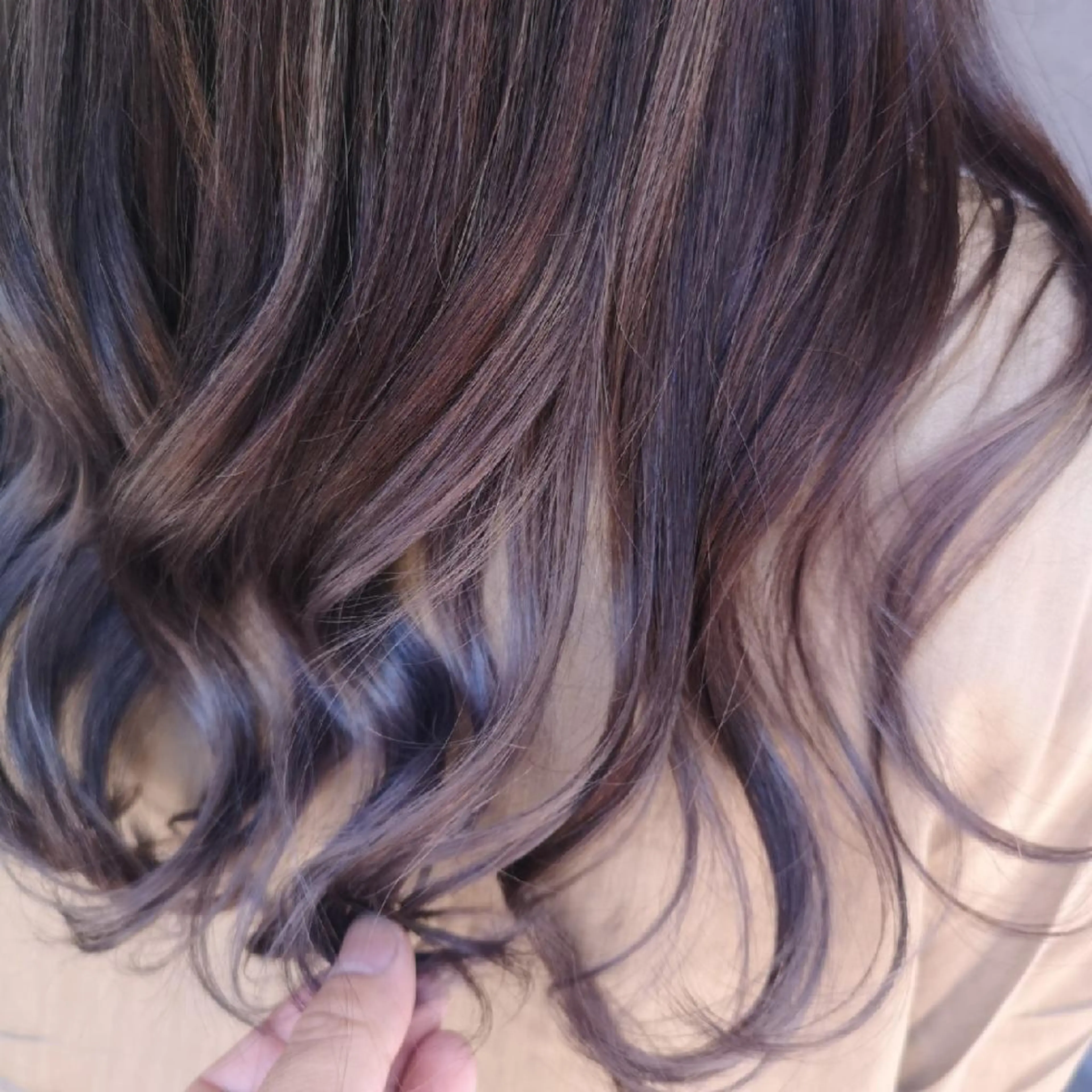 ロング カラー ヘアアレンジ バレイヤージュ ブリーチ ケアブリーチ ダブルカラー イヤリングカラー 艶髪×美髪✨ newi八王子のヘアスタイル