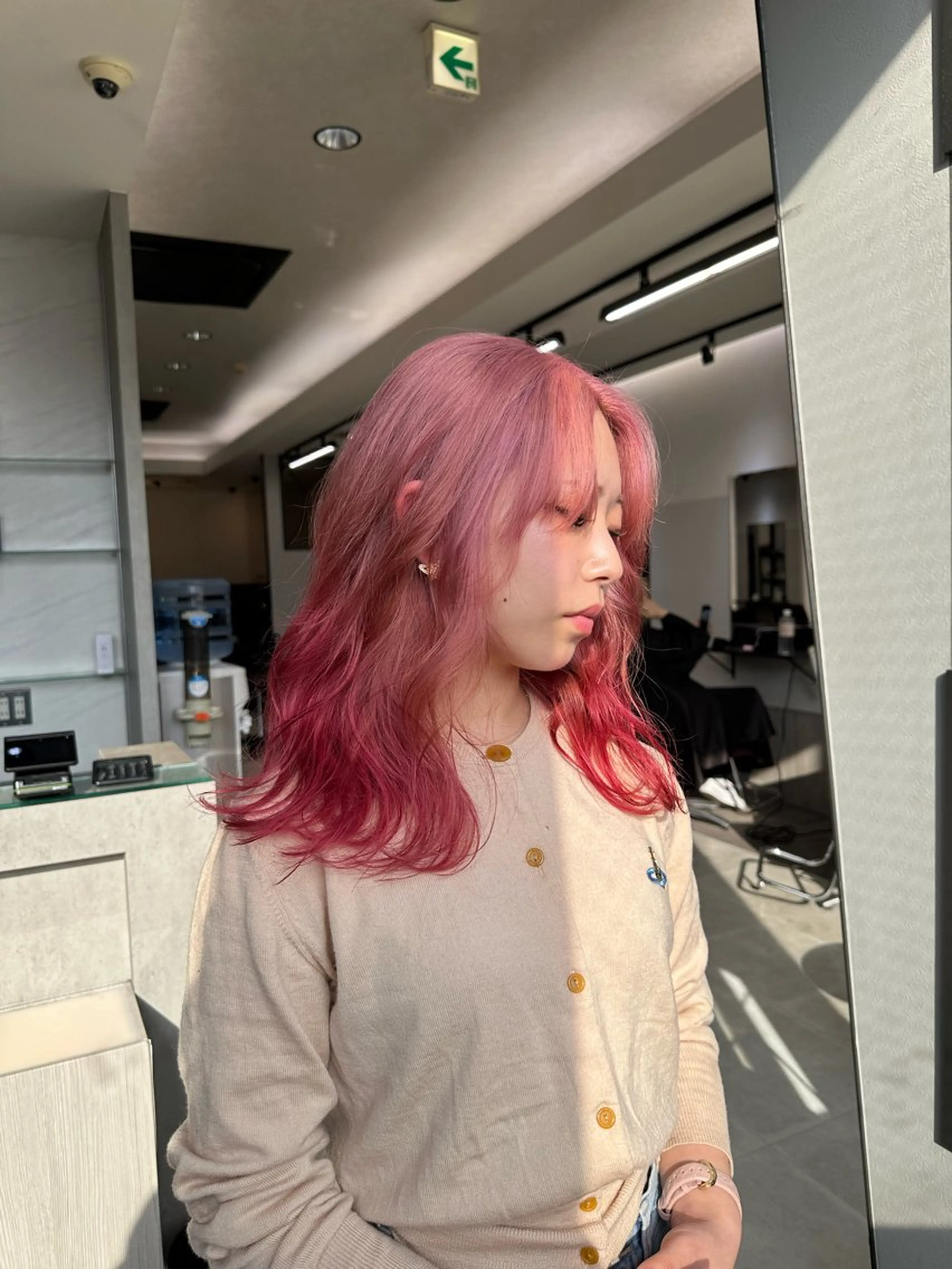 ミディアム カラー JILL/鶴岡 和幸/天神のヘアスタイル