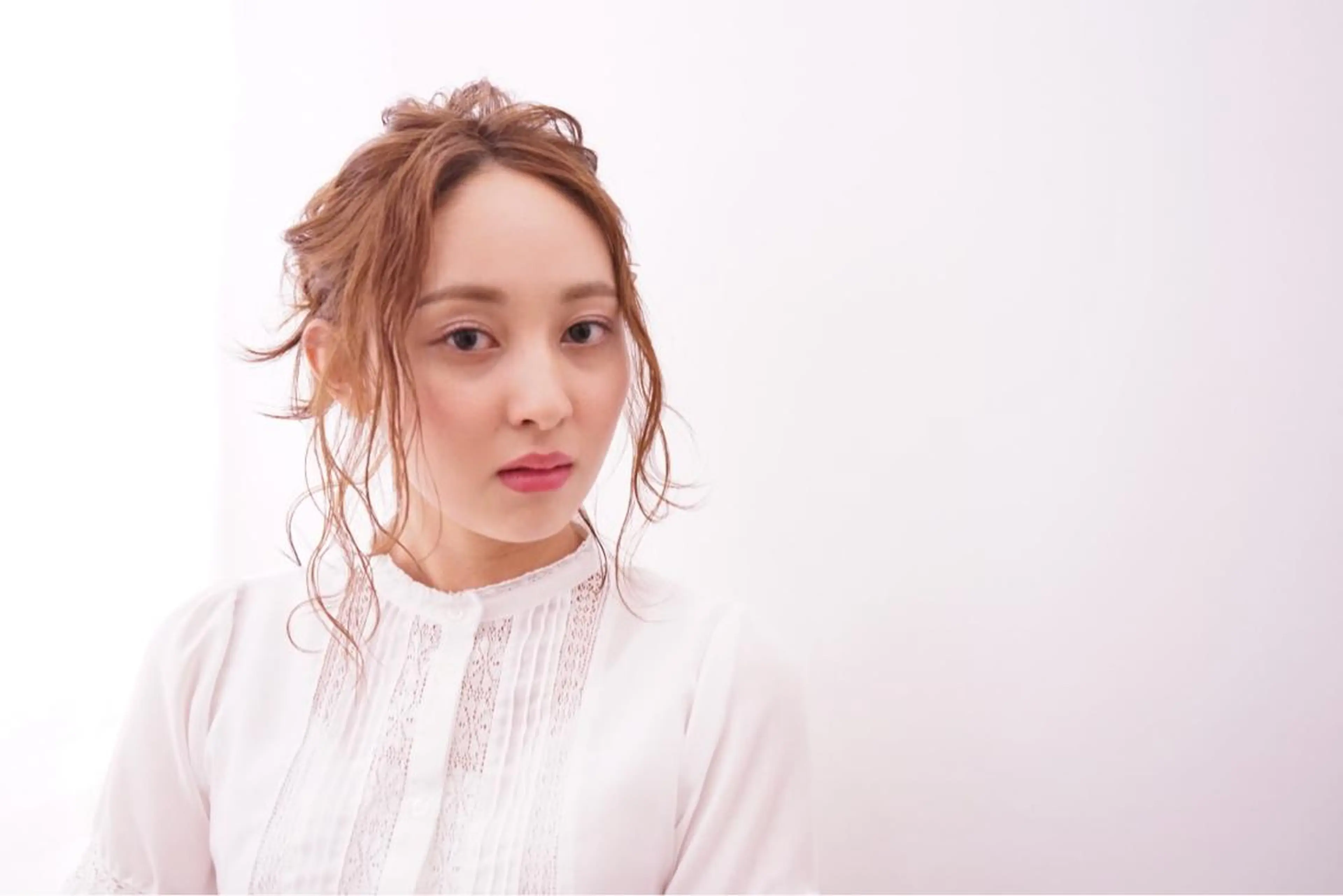 セミロング カラー パーマ ヘアアレンジ おくれ毛 可愛いを作る神 ナオヒロのヘアスタイル