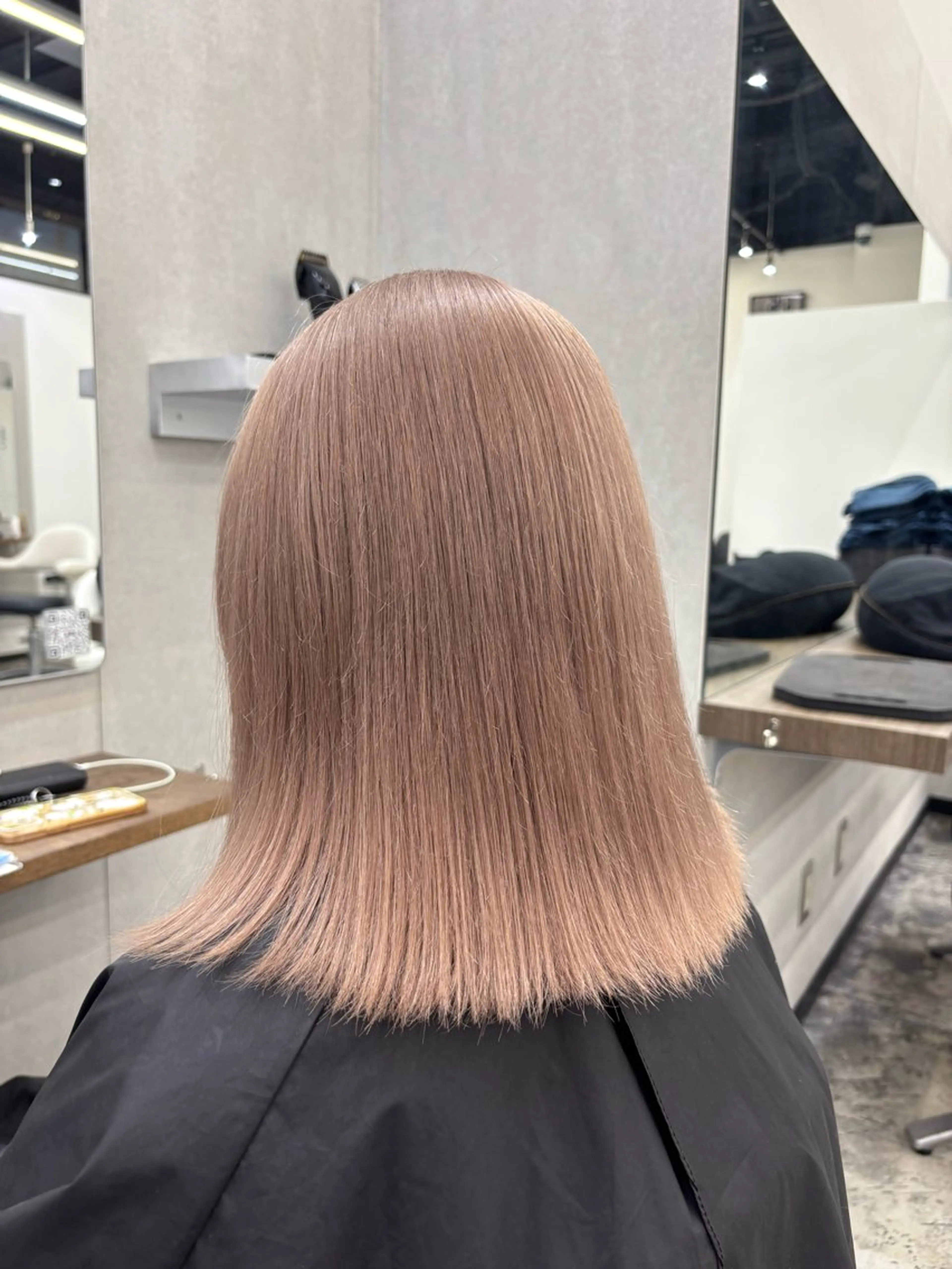 ミディアム ヘアカラー 🌈ハイトーンカラー ⋆˚ʚɞにいな🌈のヘアスタイル