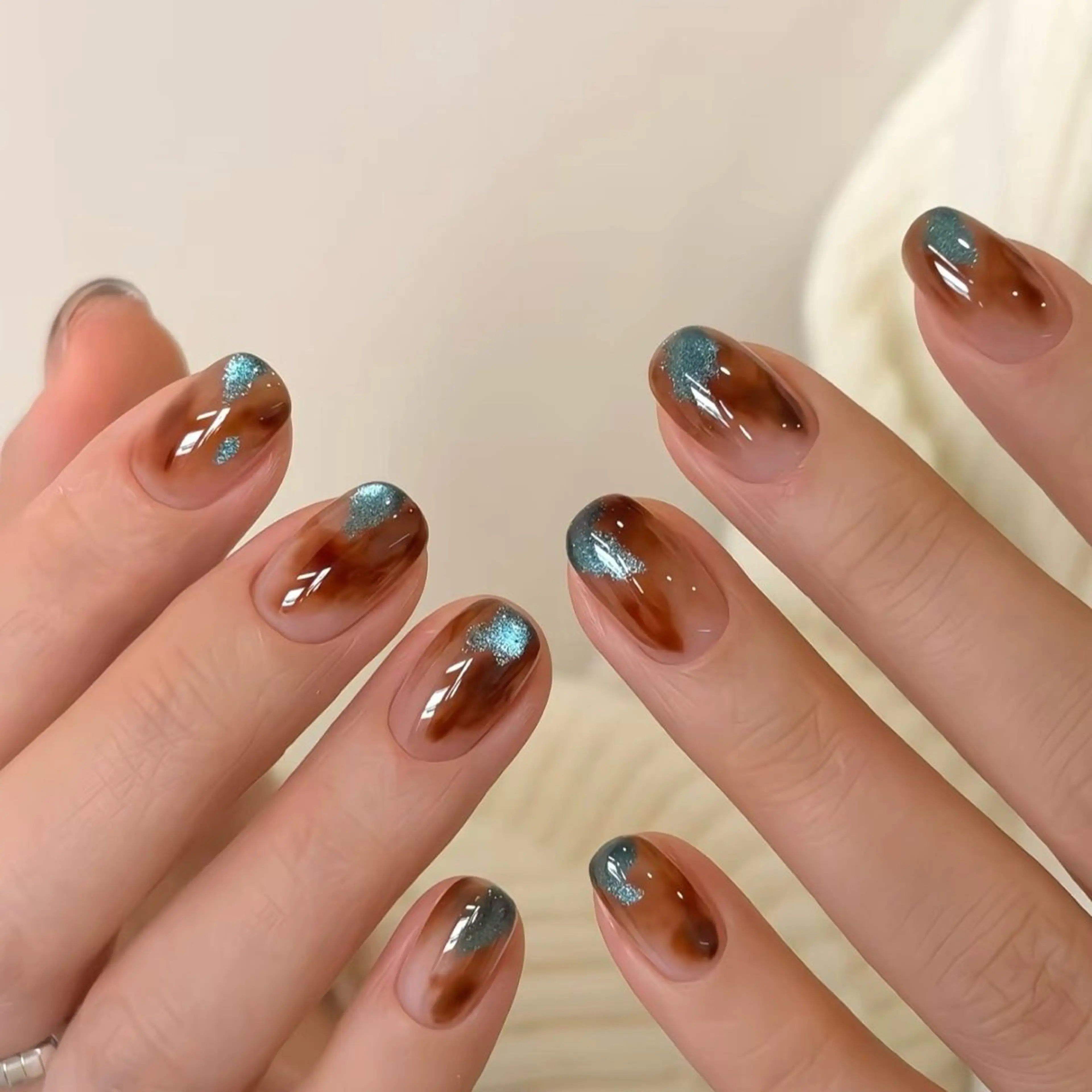 【ジェルオフ無料（ジェルのみ）】シンプルニュアンス(練習中)の写真