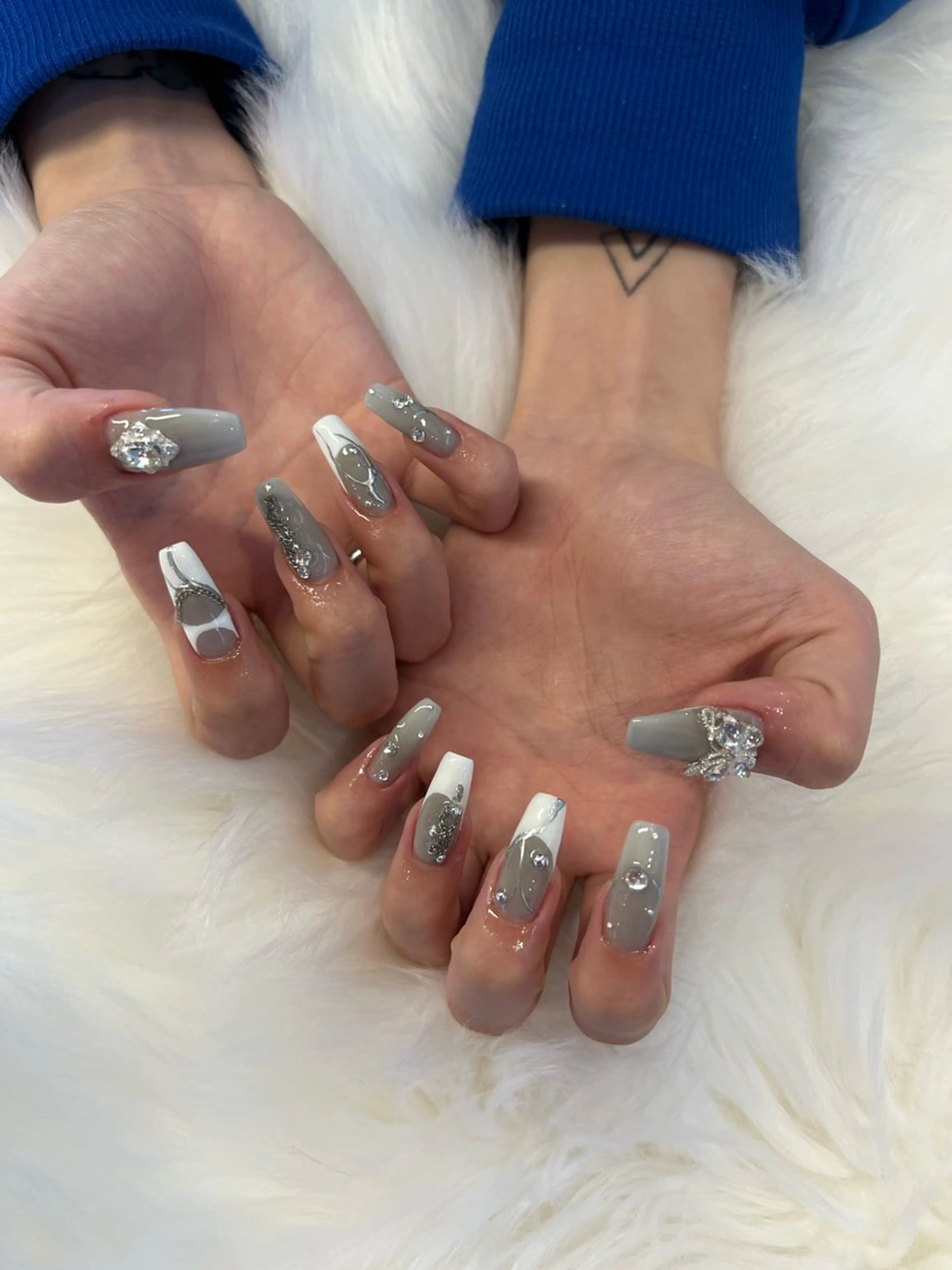 ネイル ハンドネイル ハンドケア RÊVIA所属・RÊVIA (レヴィア)のネイルデザイン