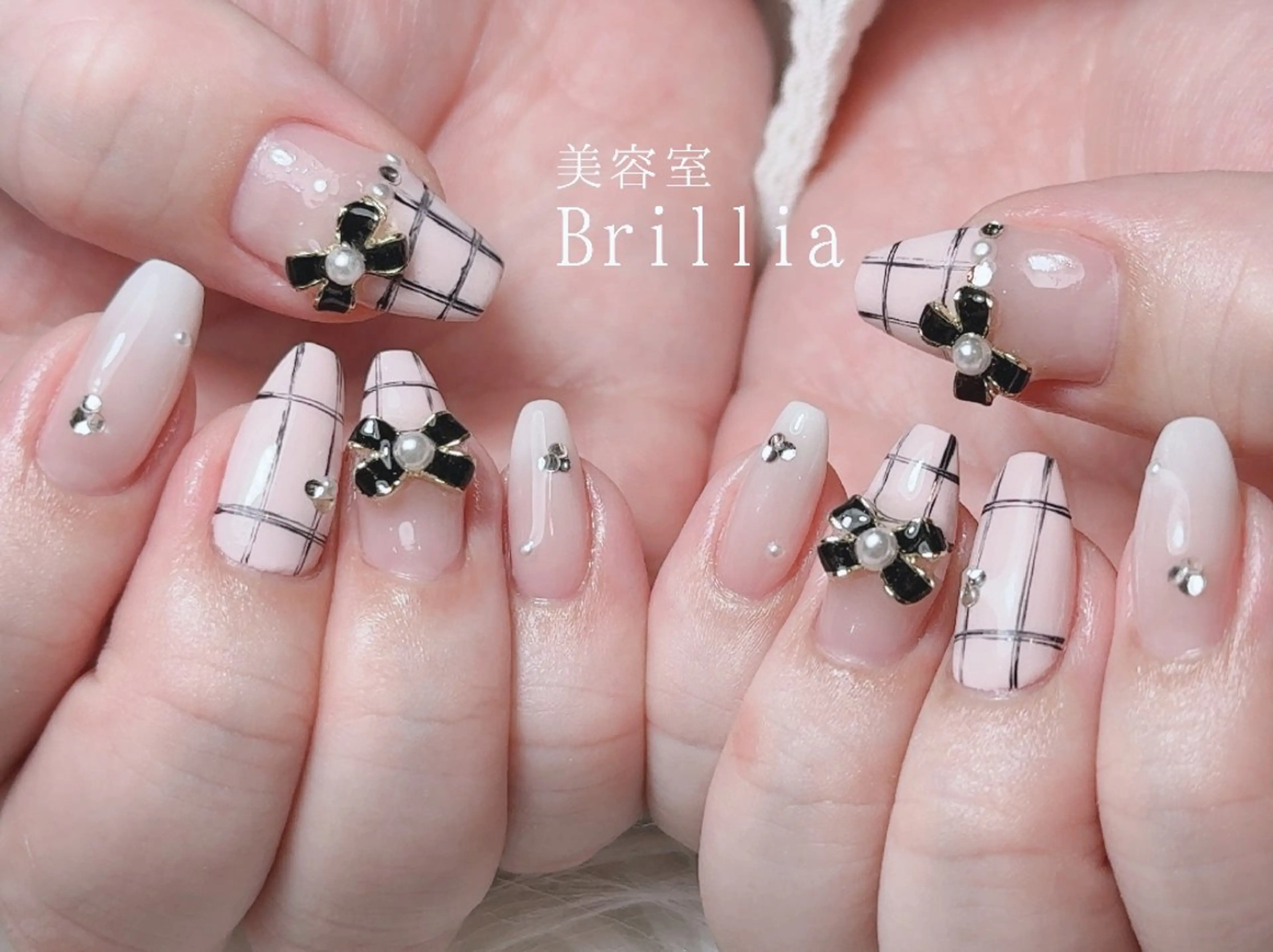 ネイル リボン ハンドネイル 柴田 彩のネイルデザイン