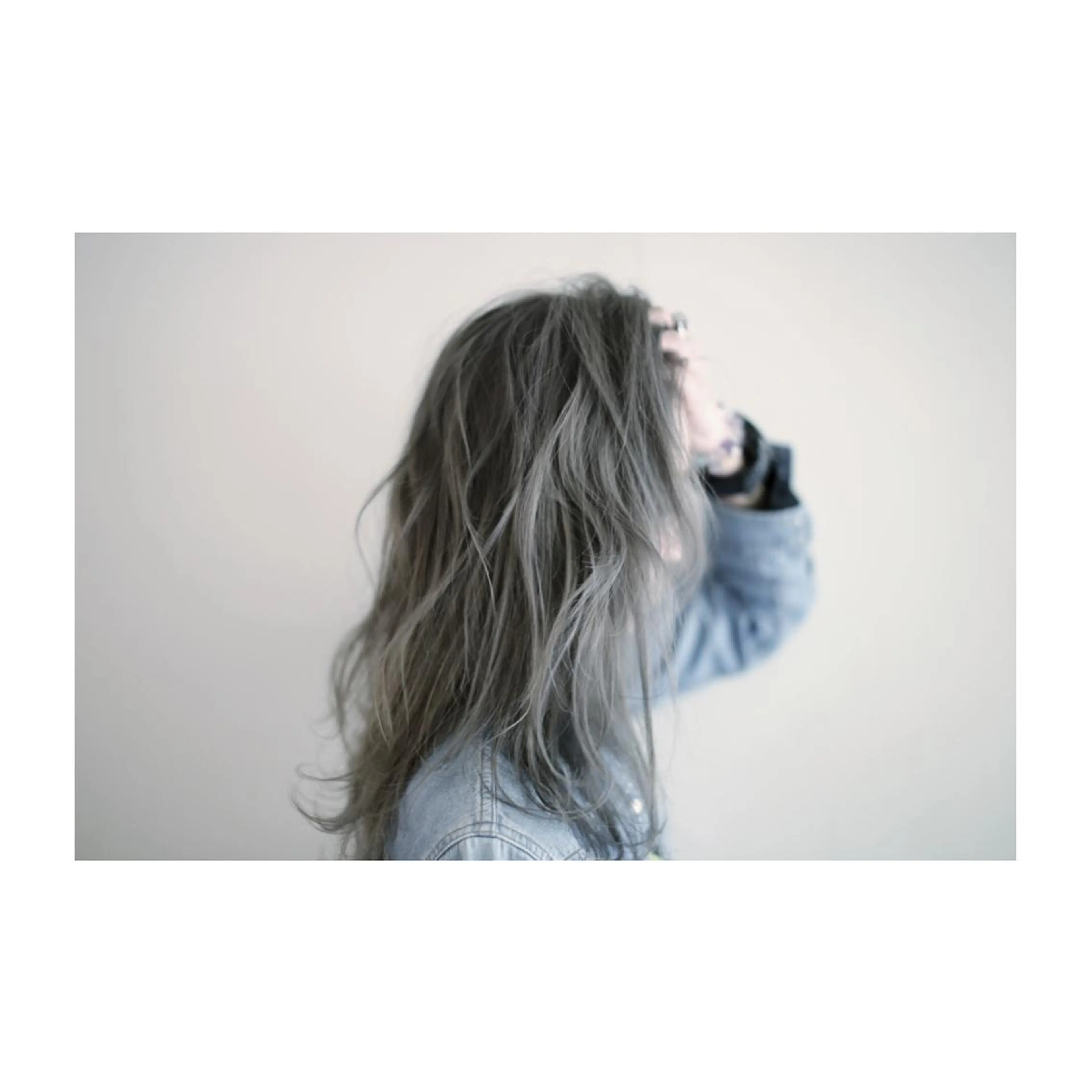 ミディアム 加藤 利基のヘアスタイル