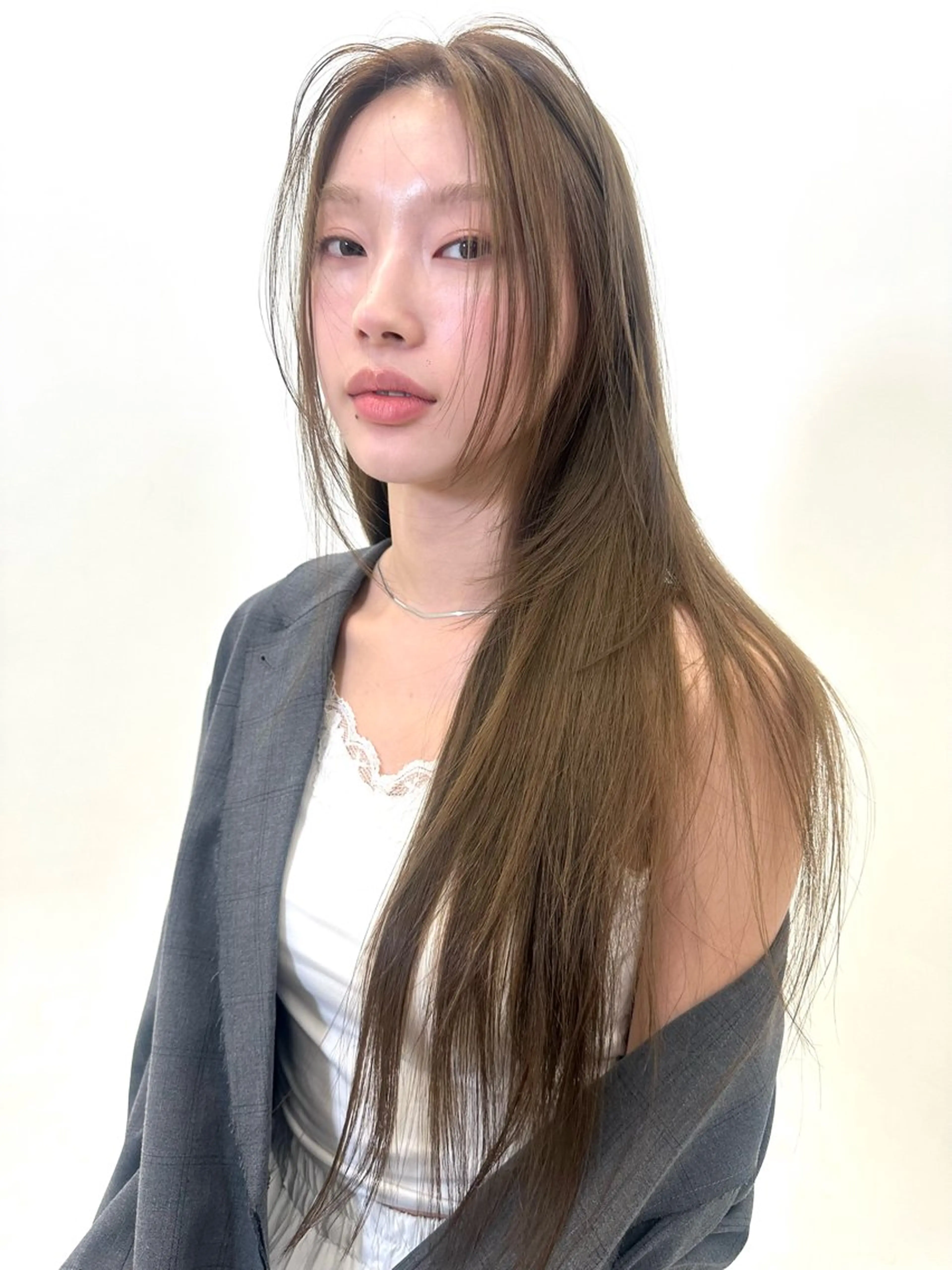 ロング カット トリートメント 海外girl🤎 透明感ベージュmaoのヘアスタイル