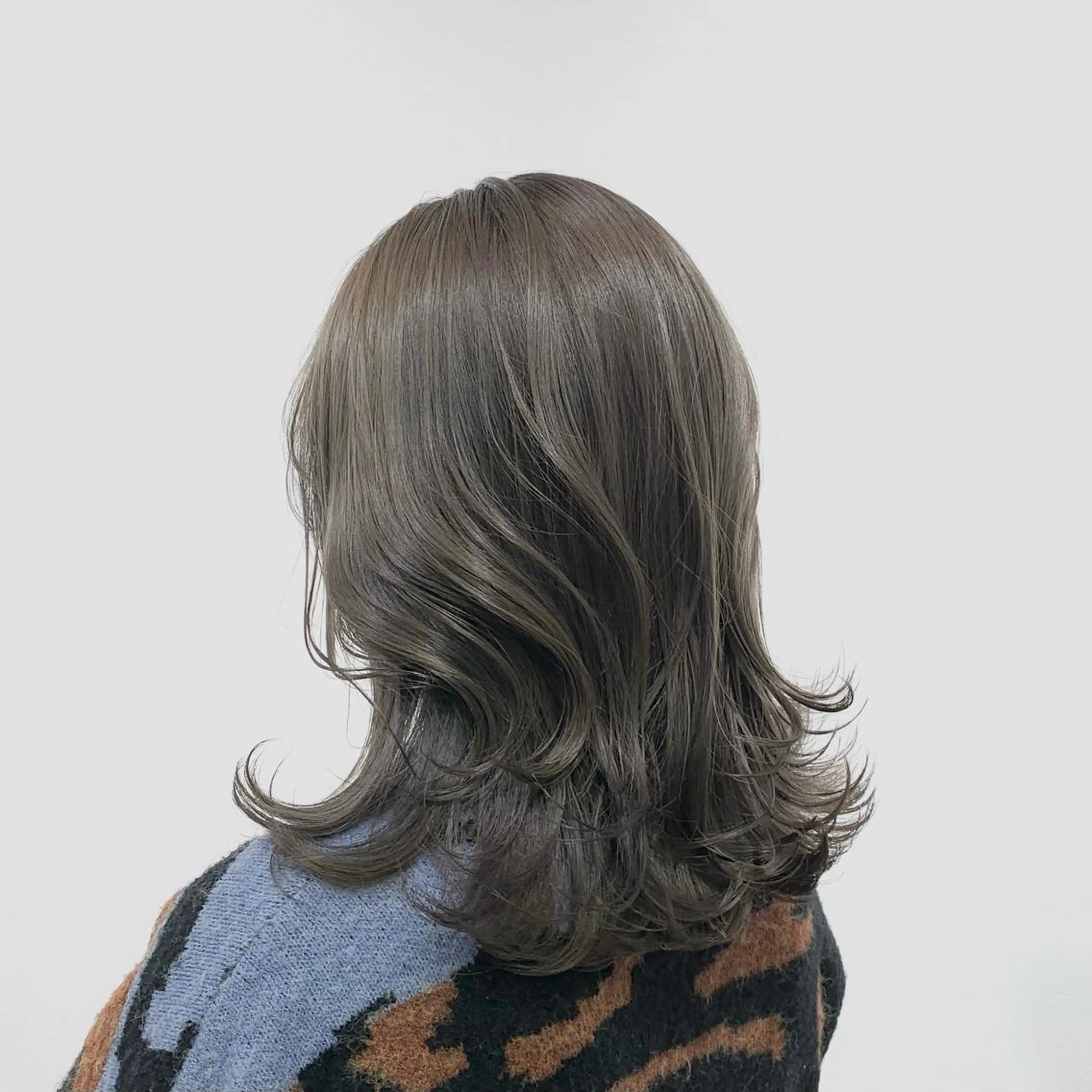 ミディアム カラー ヘアアレンジ カット ヘアカラー キヨミ 韓国レイヤーカットのヘアスタイル