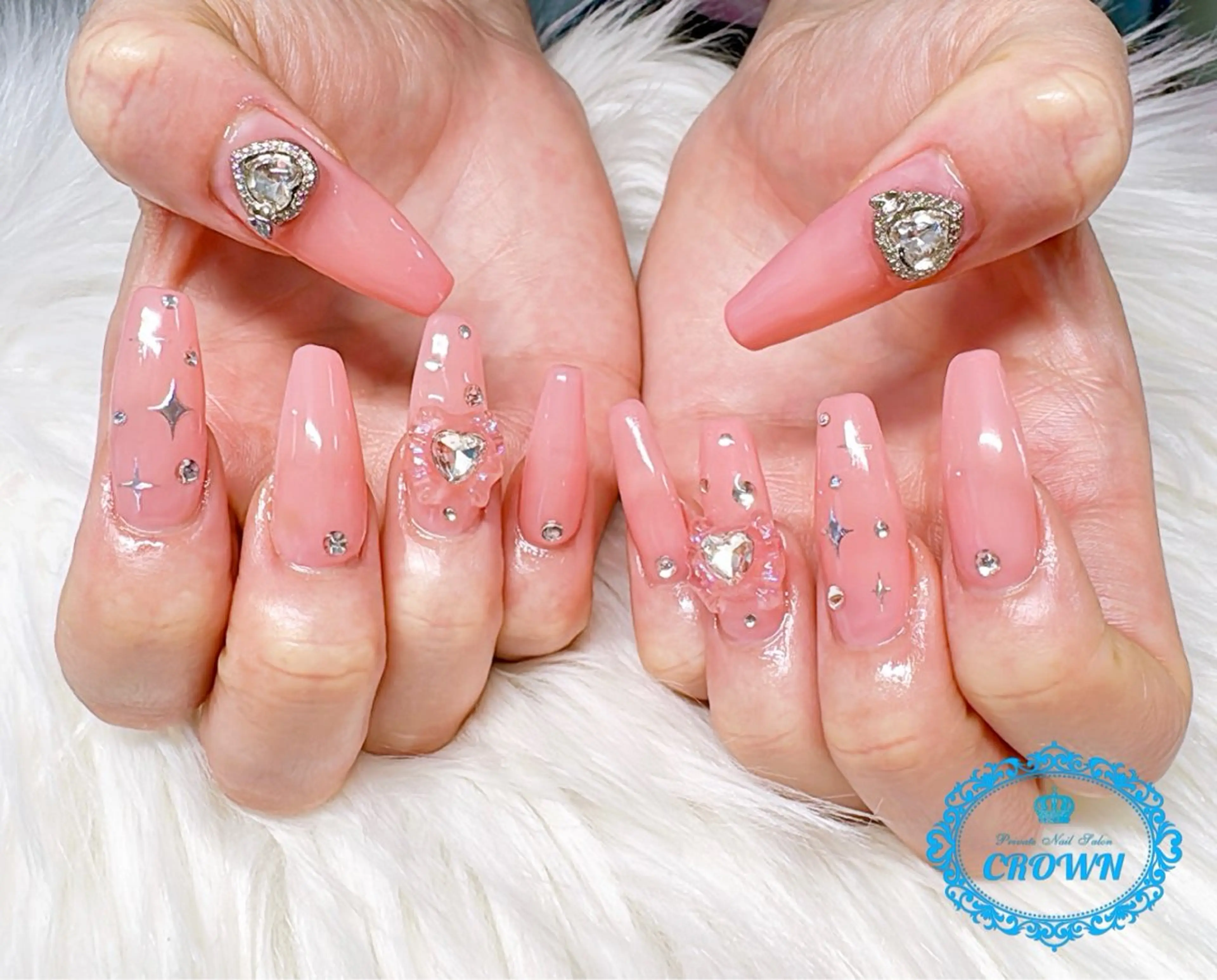ネイル CROWN プライベートサロンのネイルデザイン