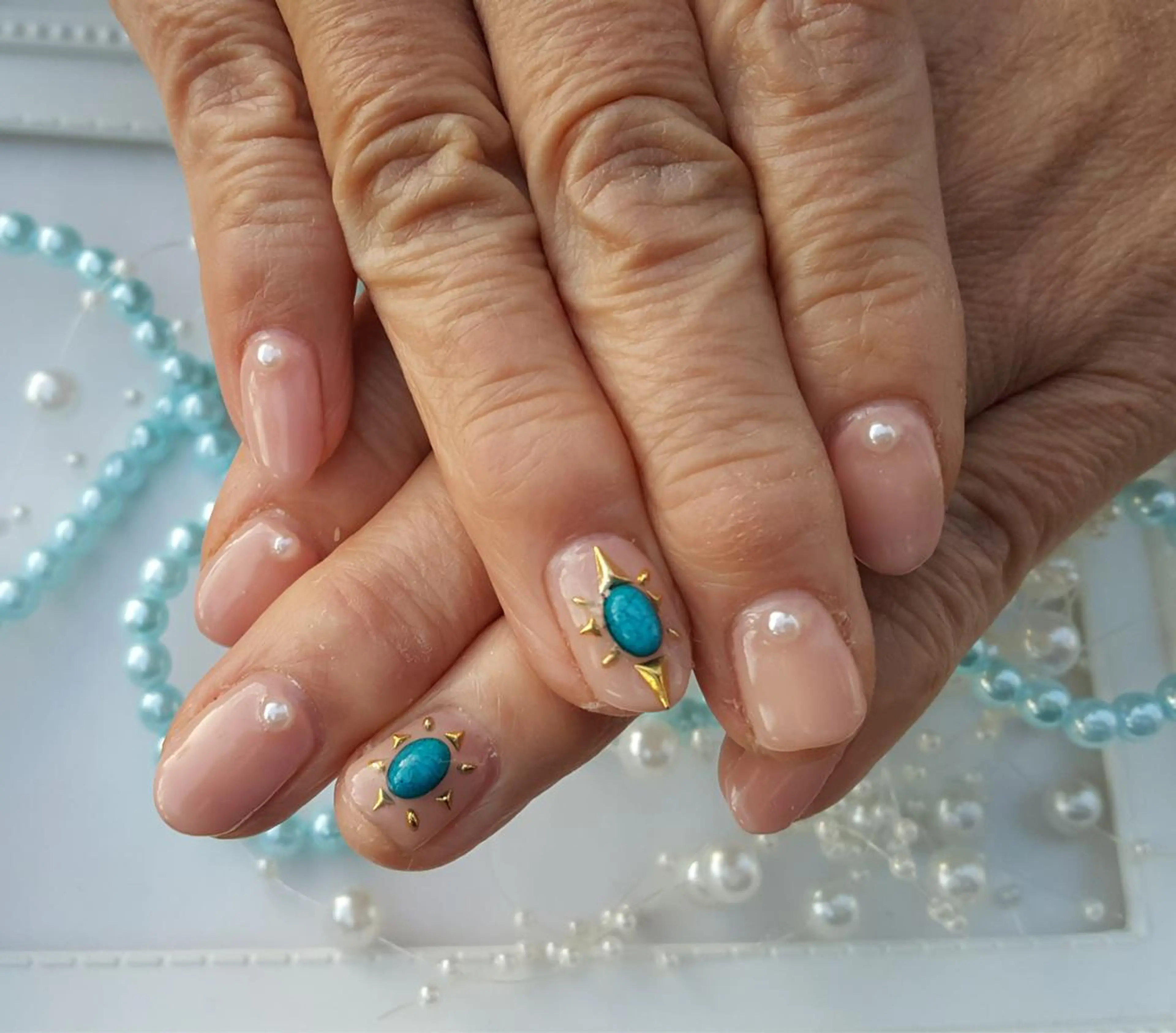 ミディアム ネイル Uchida meのネイルデザイン