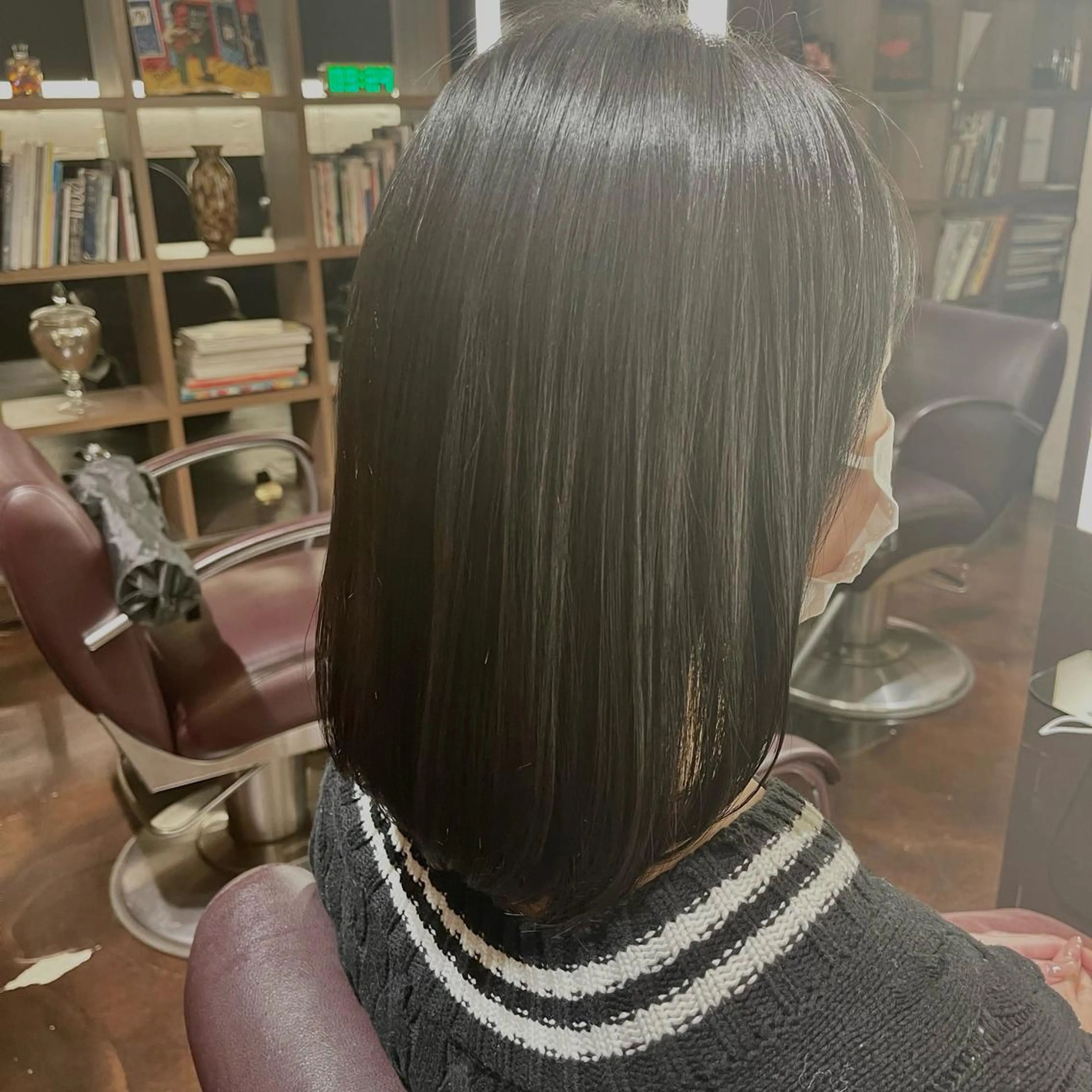 ミディアム TIECHEL所属・Yoshida Yuriのヘアスタイル