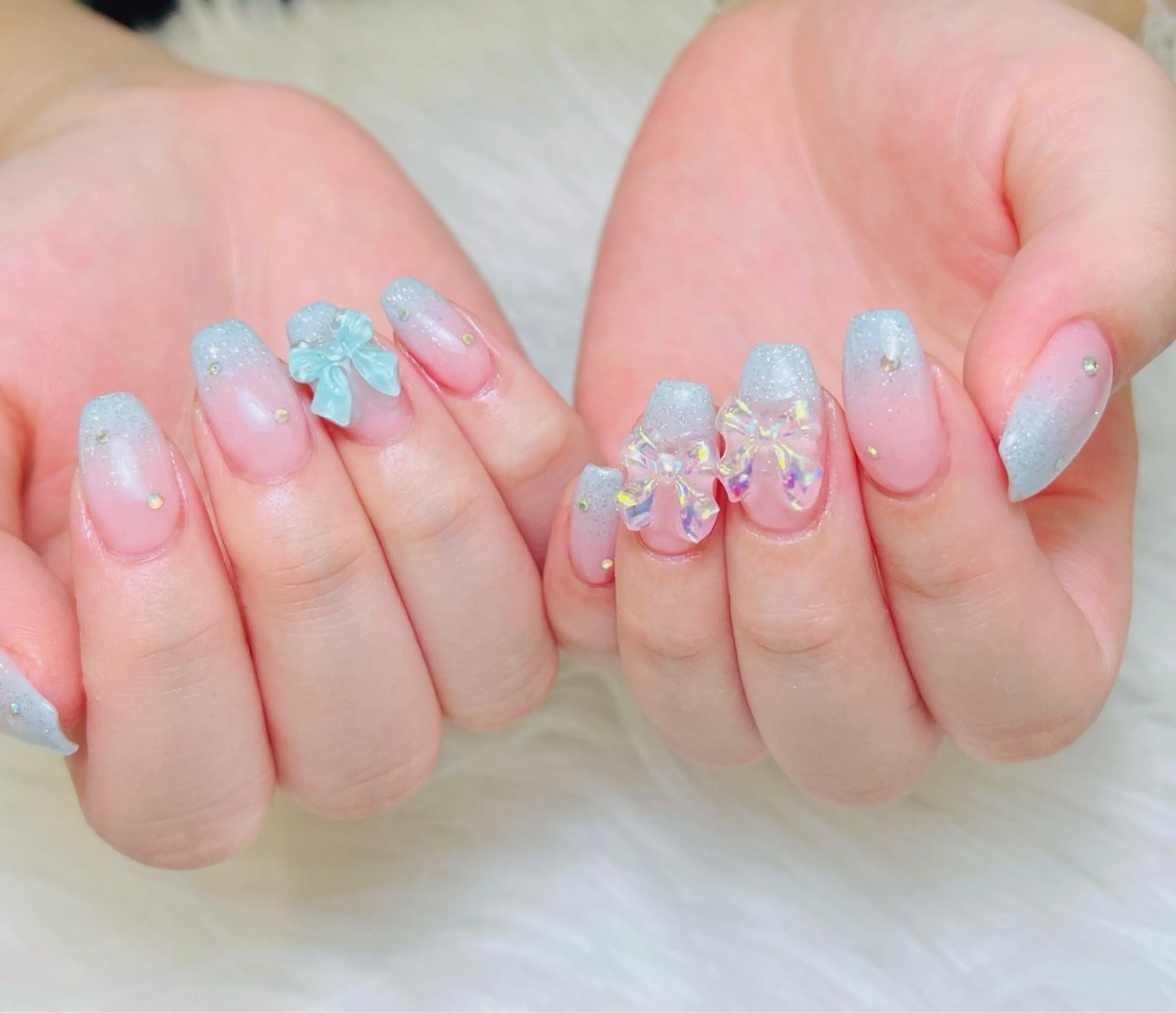 ネイル グラデーション リボン 夏ネイル ハンドネイル Floria ユイのネイルデザイン