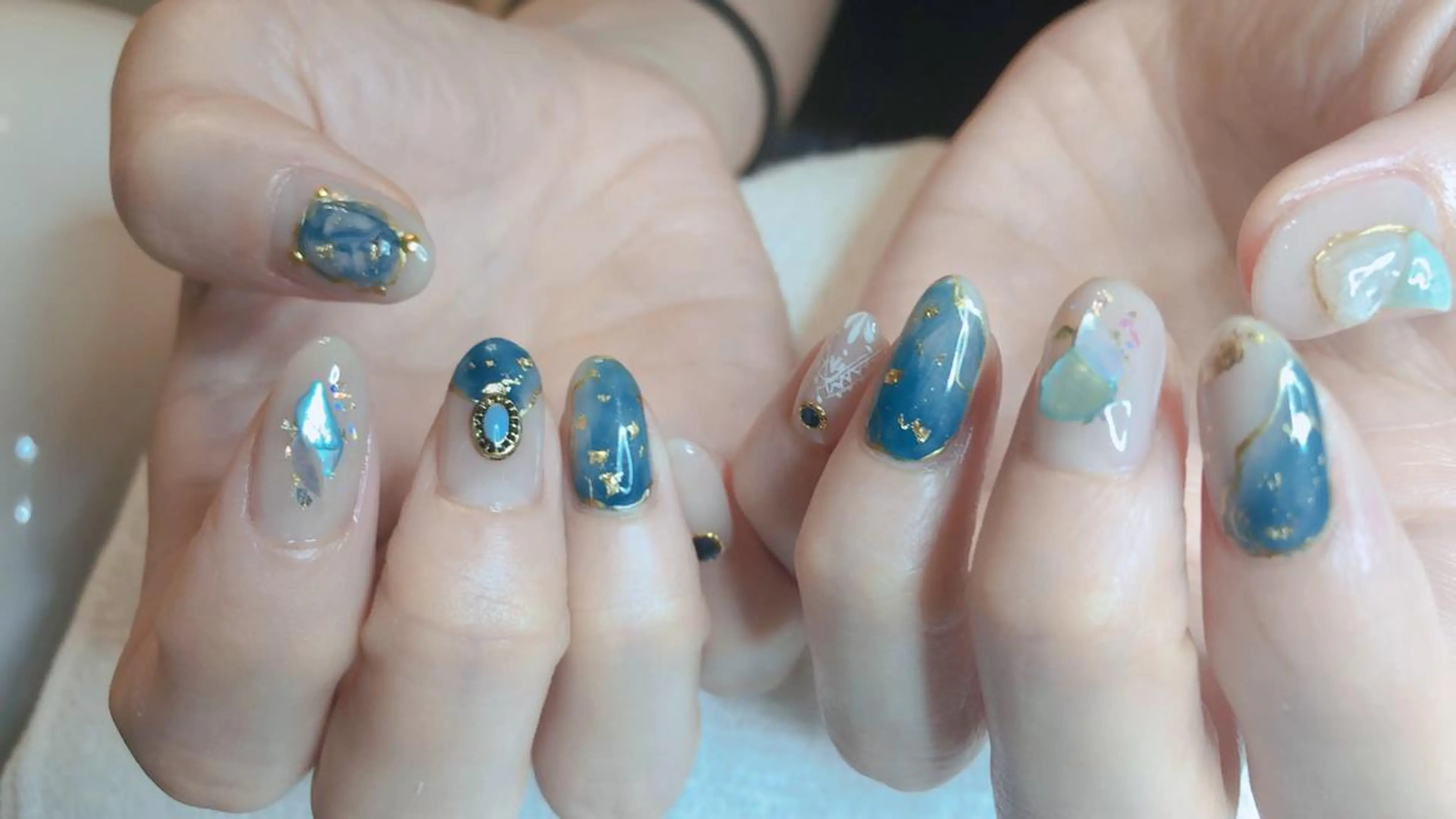 ミディアム ネイル 長さ出し専門 nynaのネイルデザイン