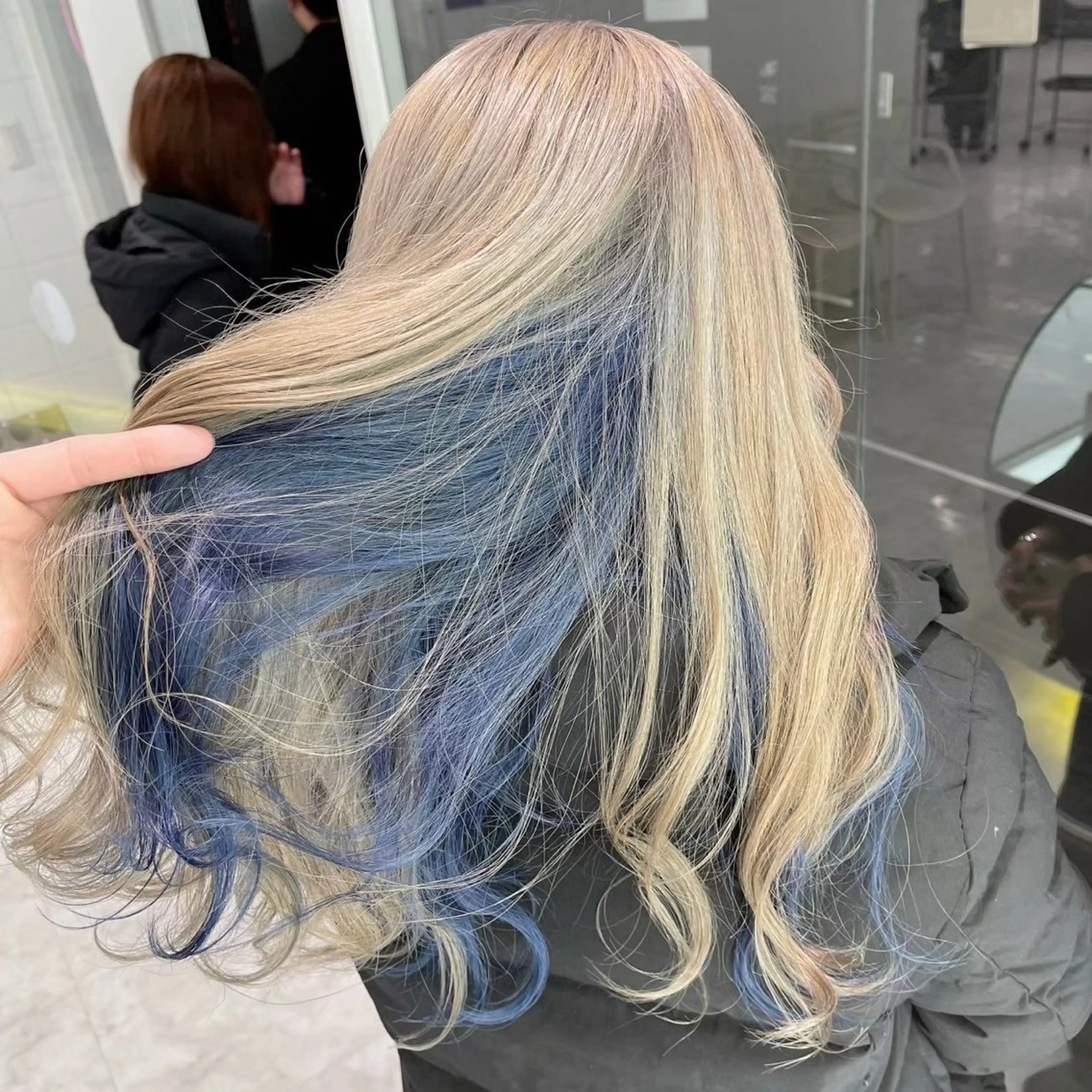 ロング カラー ヘアアレンジ カット ヘアカラー トリートメント ヘッドスパ ヘアセット 💎韓国/ レイヤー カット/ 暖色🫧のヘアスタイル