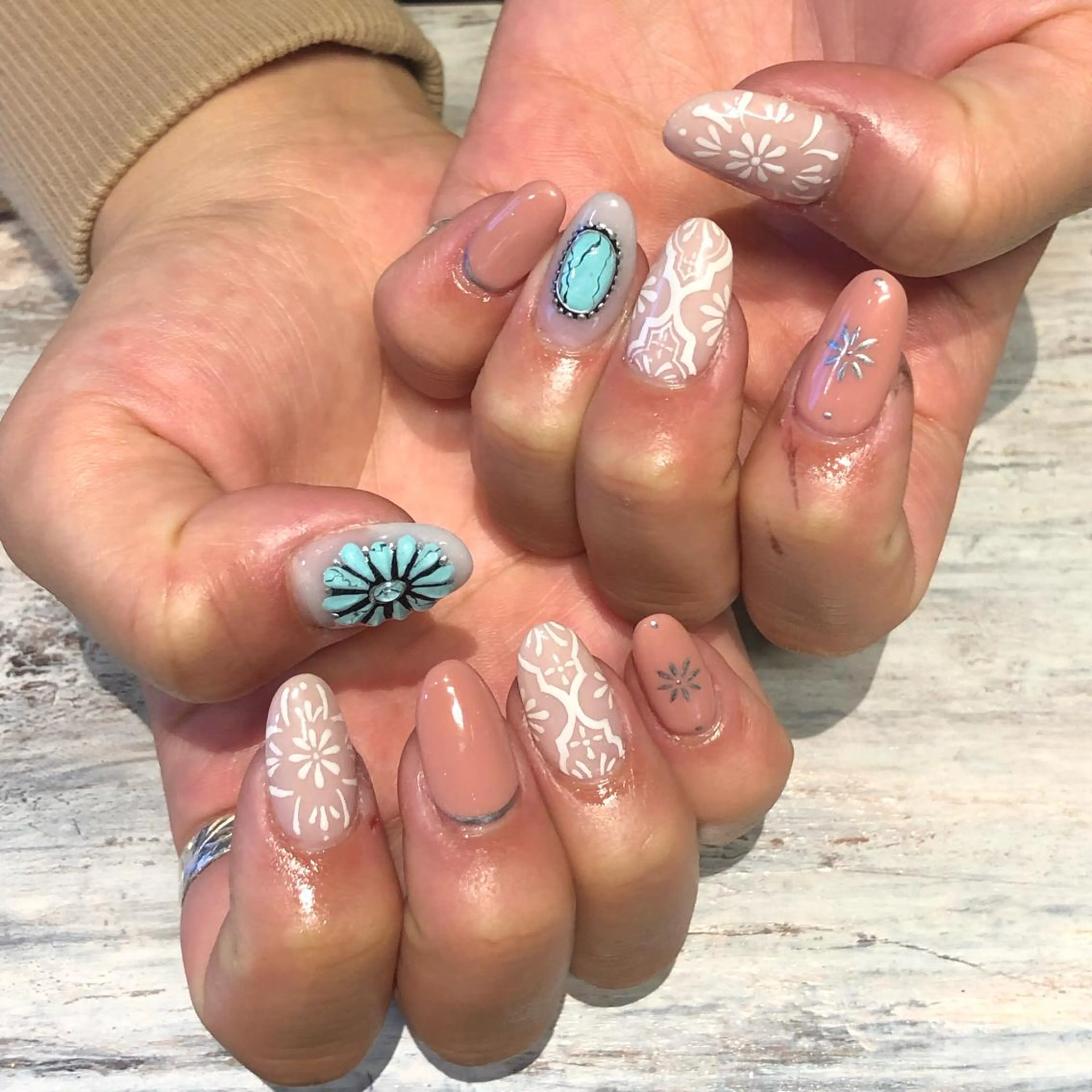 ネイル crestnail所属・小林 束紗のネイルデザイン