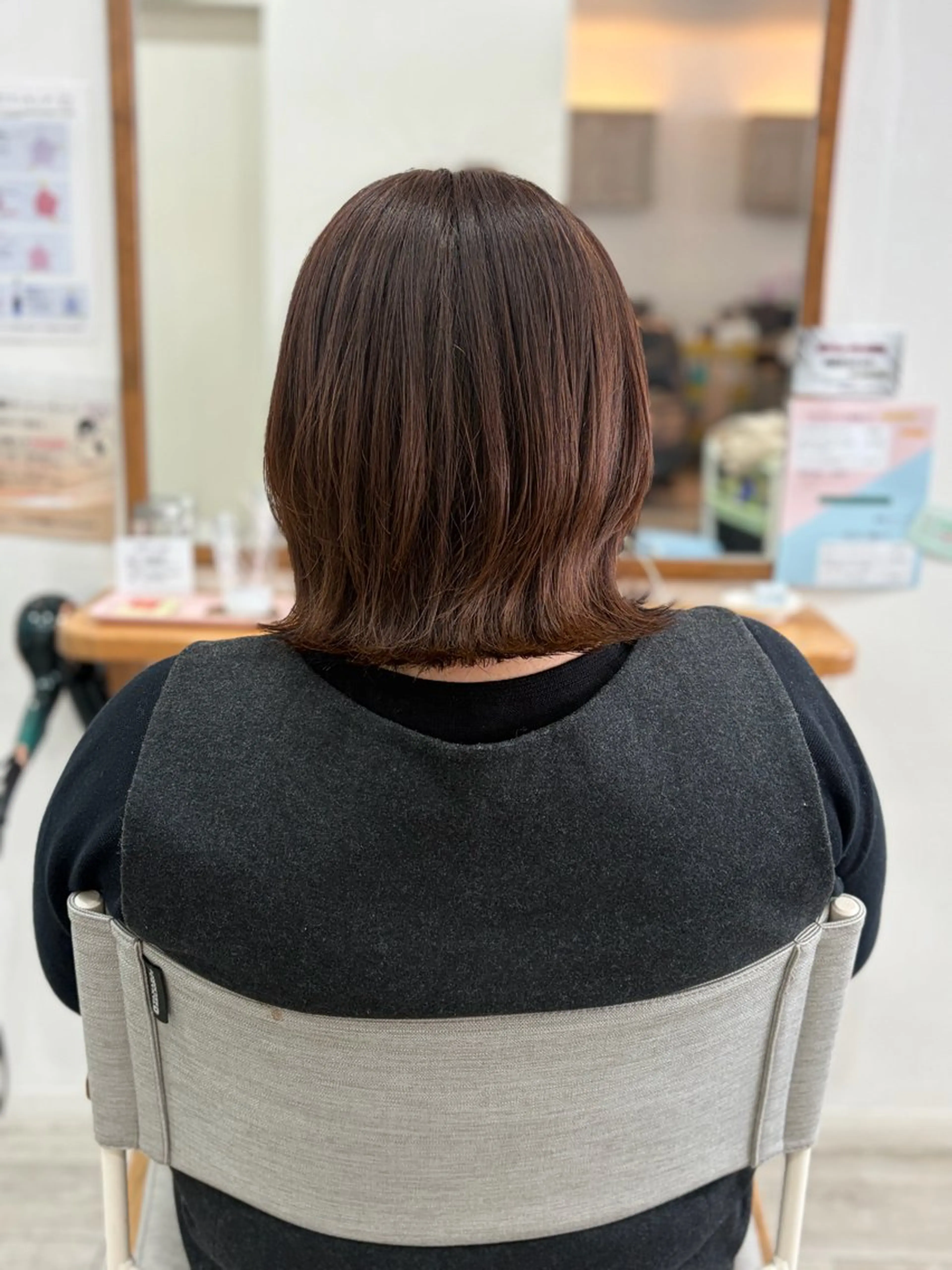 ミディアム カラー 生尾 虹水のヘアスタイル