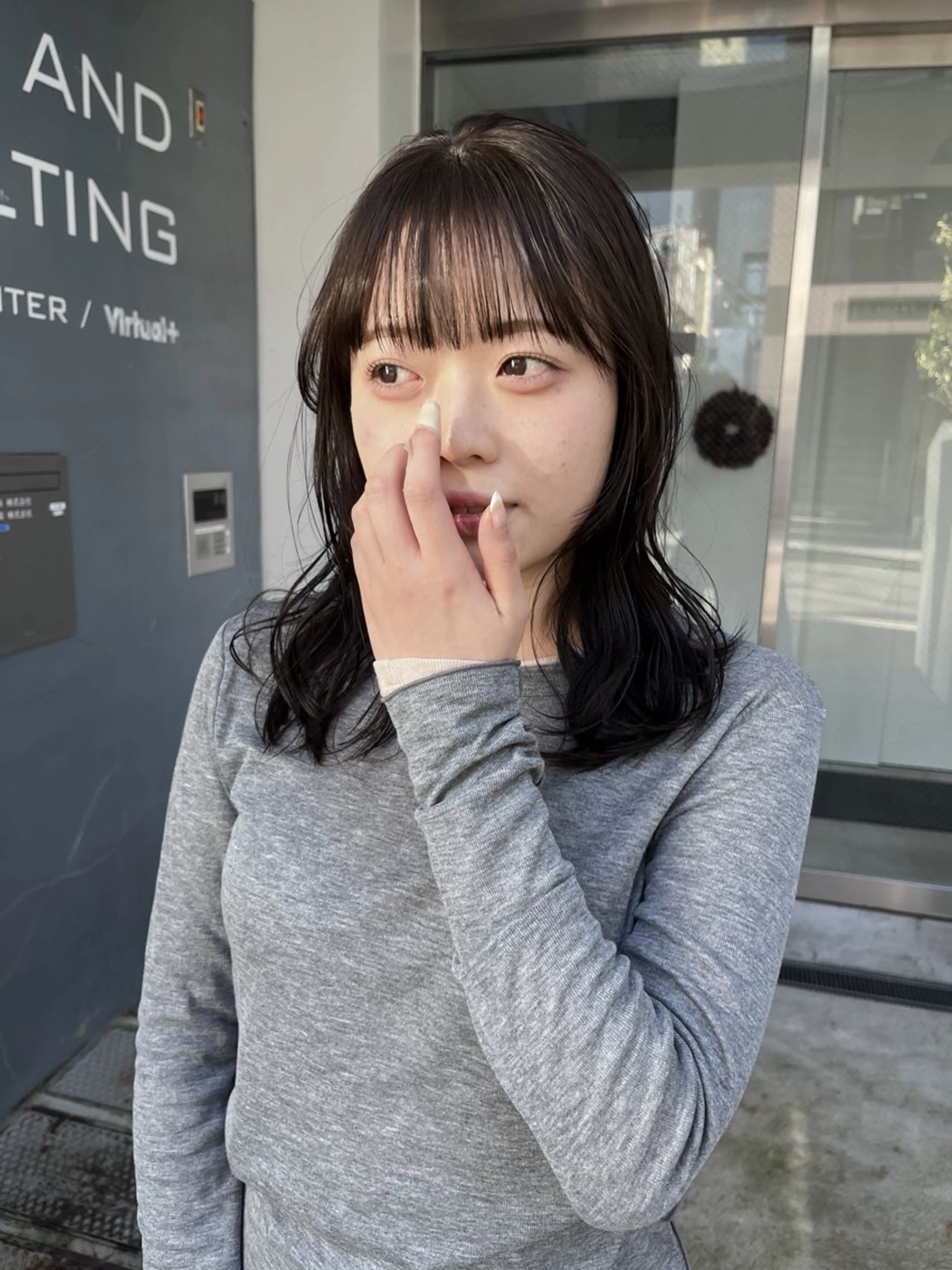 ミディアム カラー カット ヘアカラー トリートメント ナチュラルなヘア /ヨシダトモキのヘアスタイル