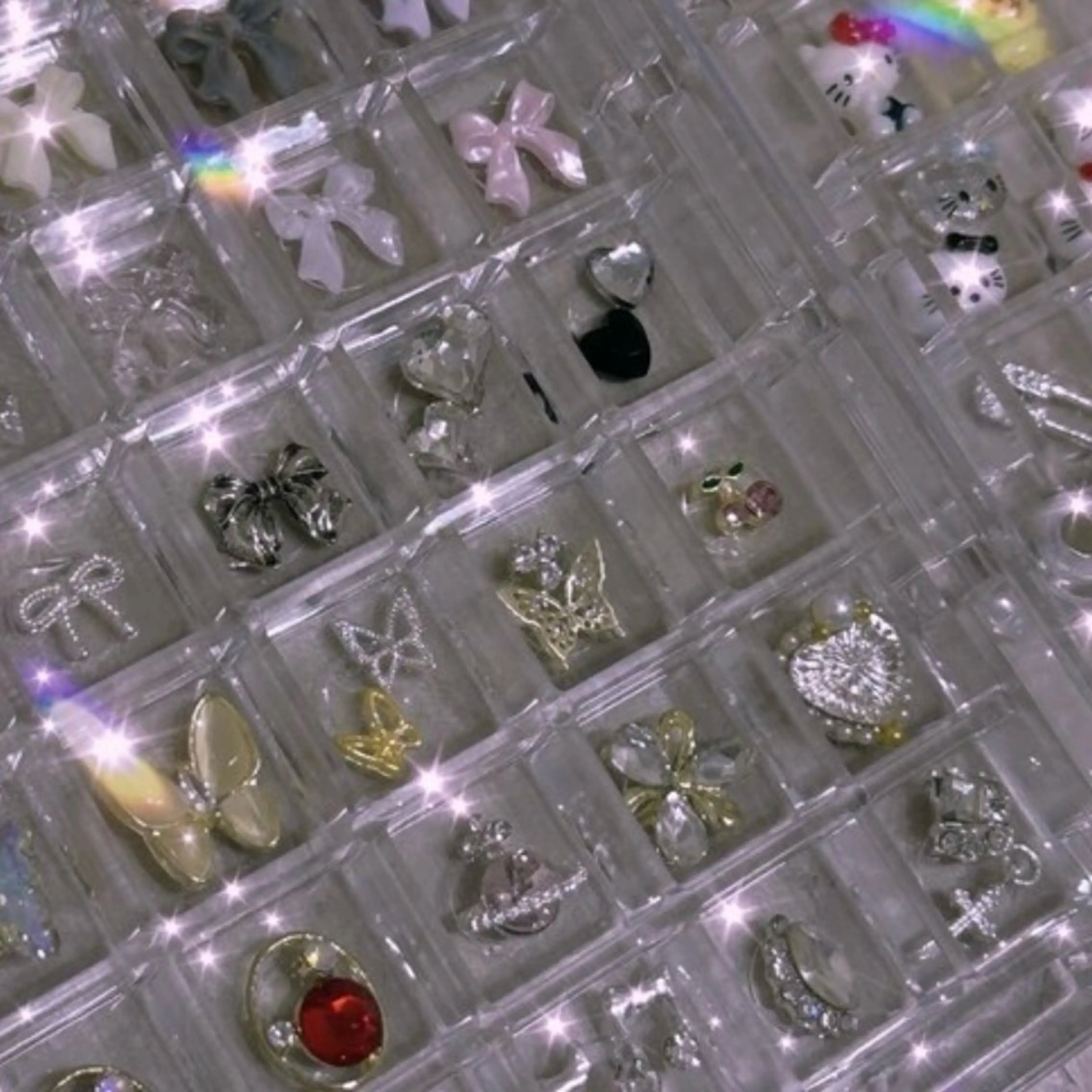 【オフ無し】フラッシュラメ＋選べるパーツ２個付き パーツの種類豊富💍の写真