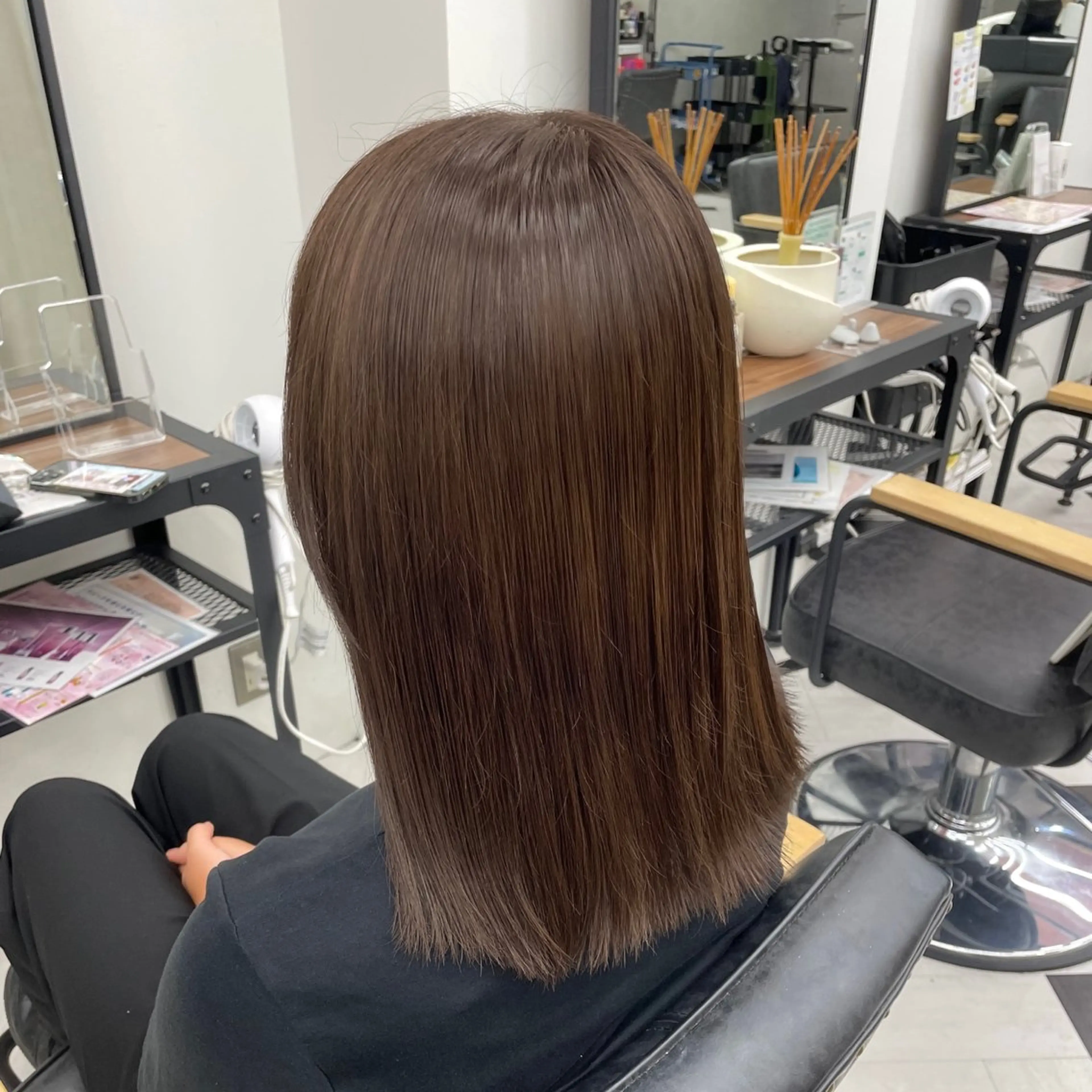 ロング カラー パーマ ヘアアレンジ メンズ ブラウンカラー ナチュラルブラウン トリートメント mona/ ストレートスタイル✨のヘアスタイル