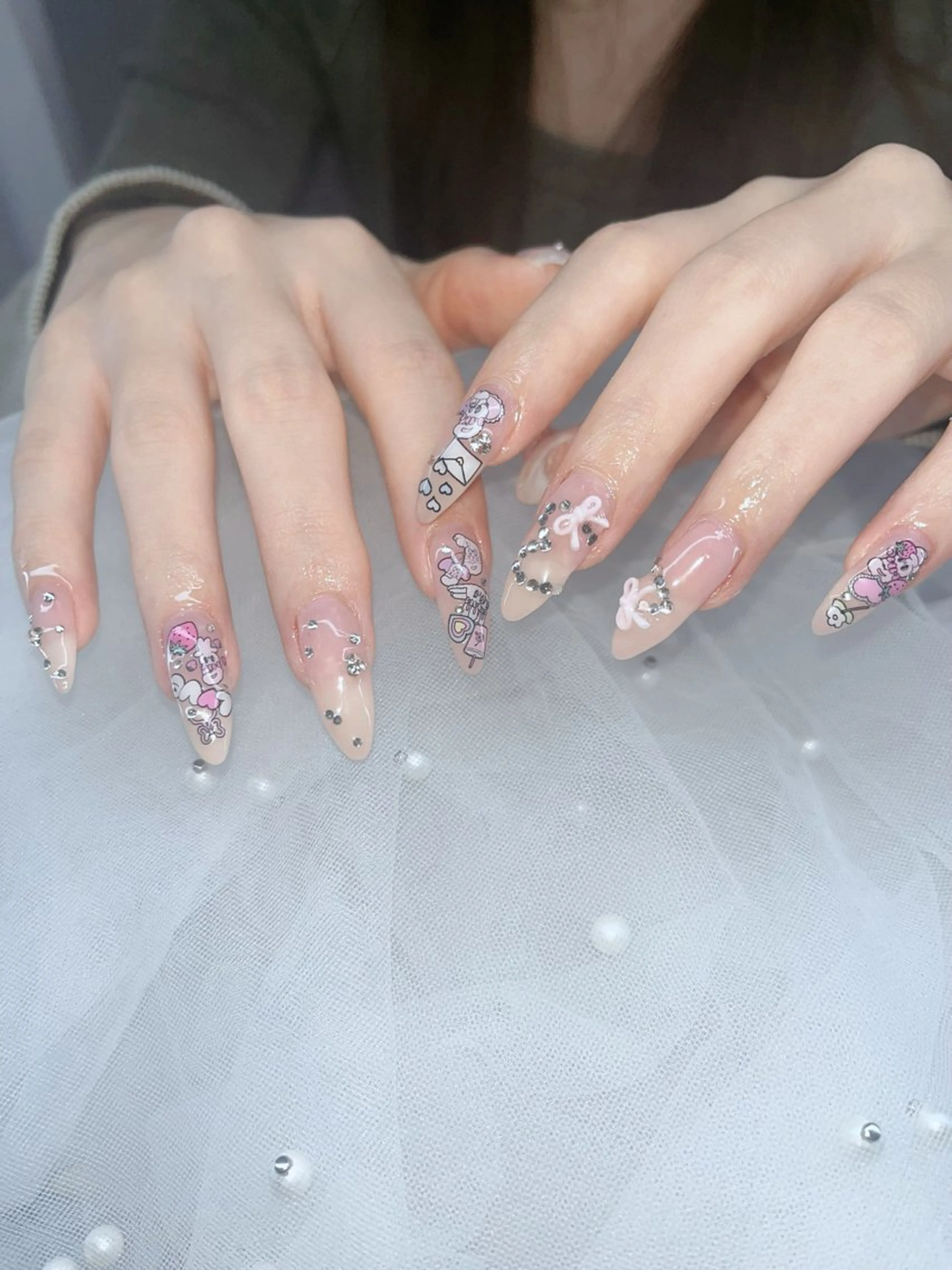 ネイル ハンドネイル VIERU YURIのネイルデザイン