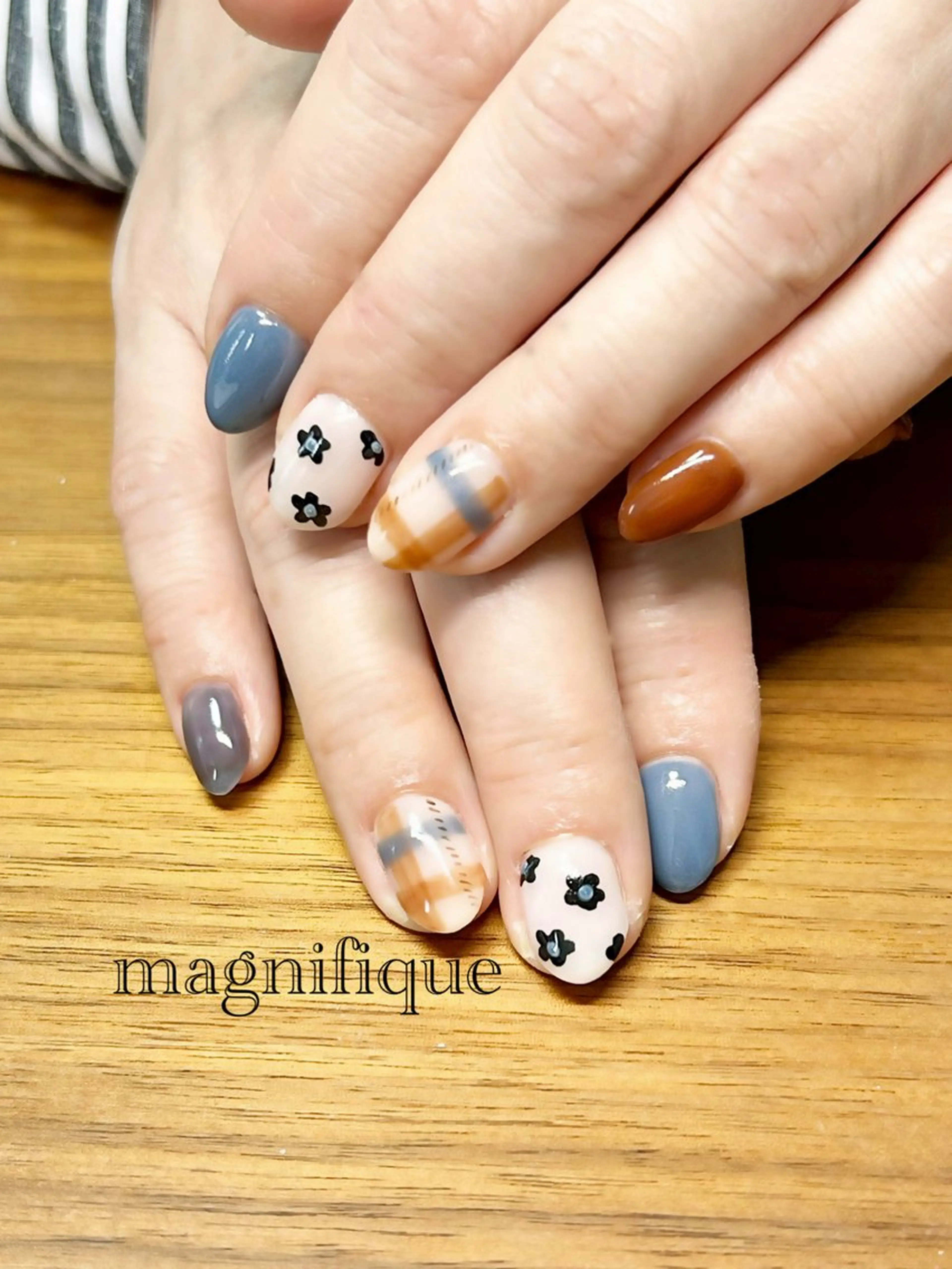 ネイル フラワーネイル ハンドネイル プライベートサロン マニフィークのネイルデザイン