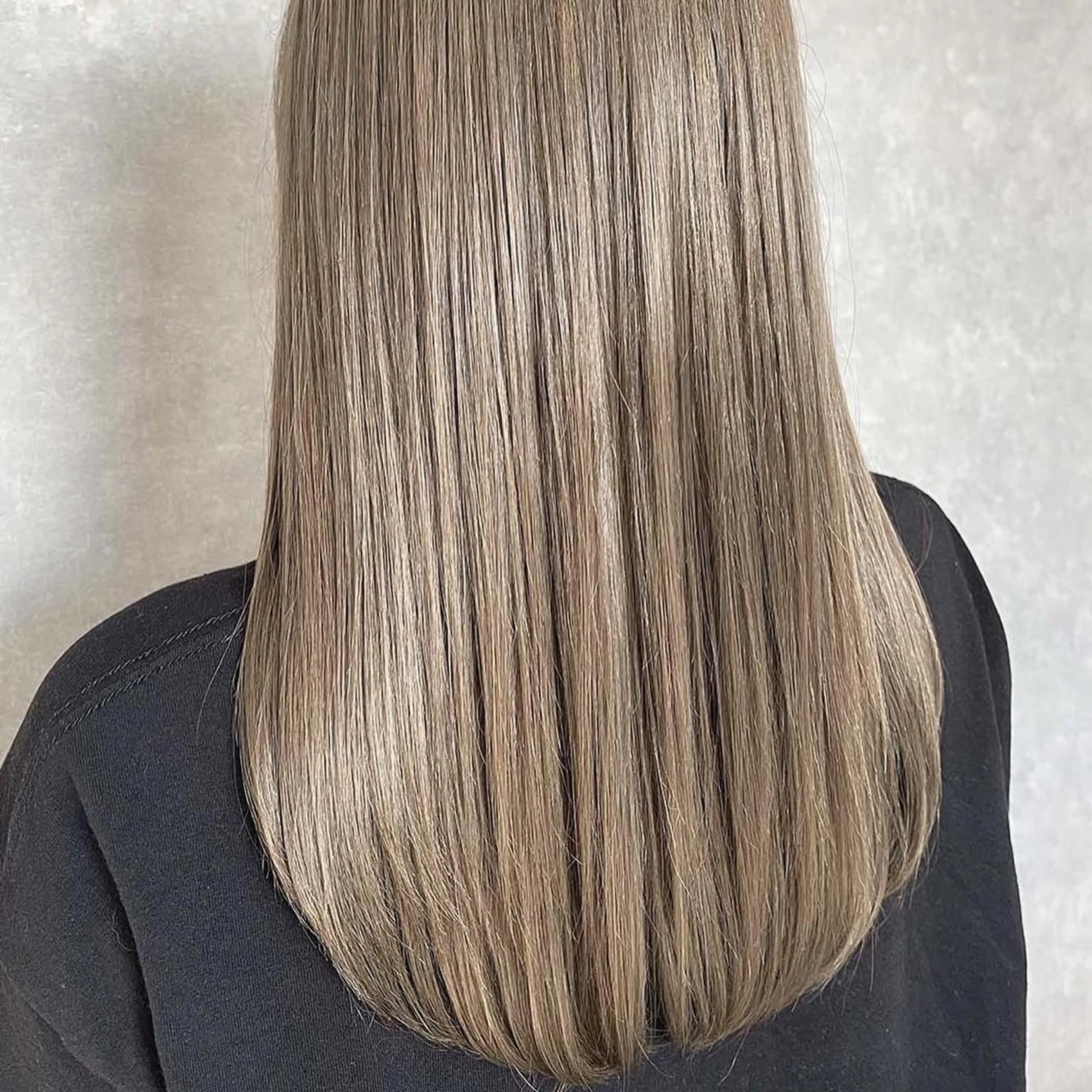 セミロング カラー カット ヘアカラー トリートメント mood tatemachiのヘアスタイル