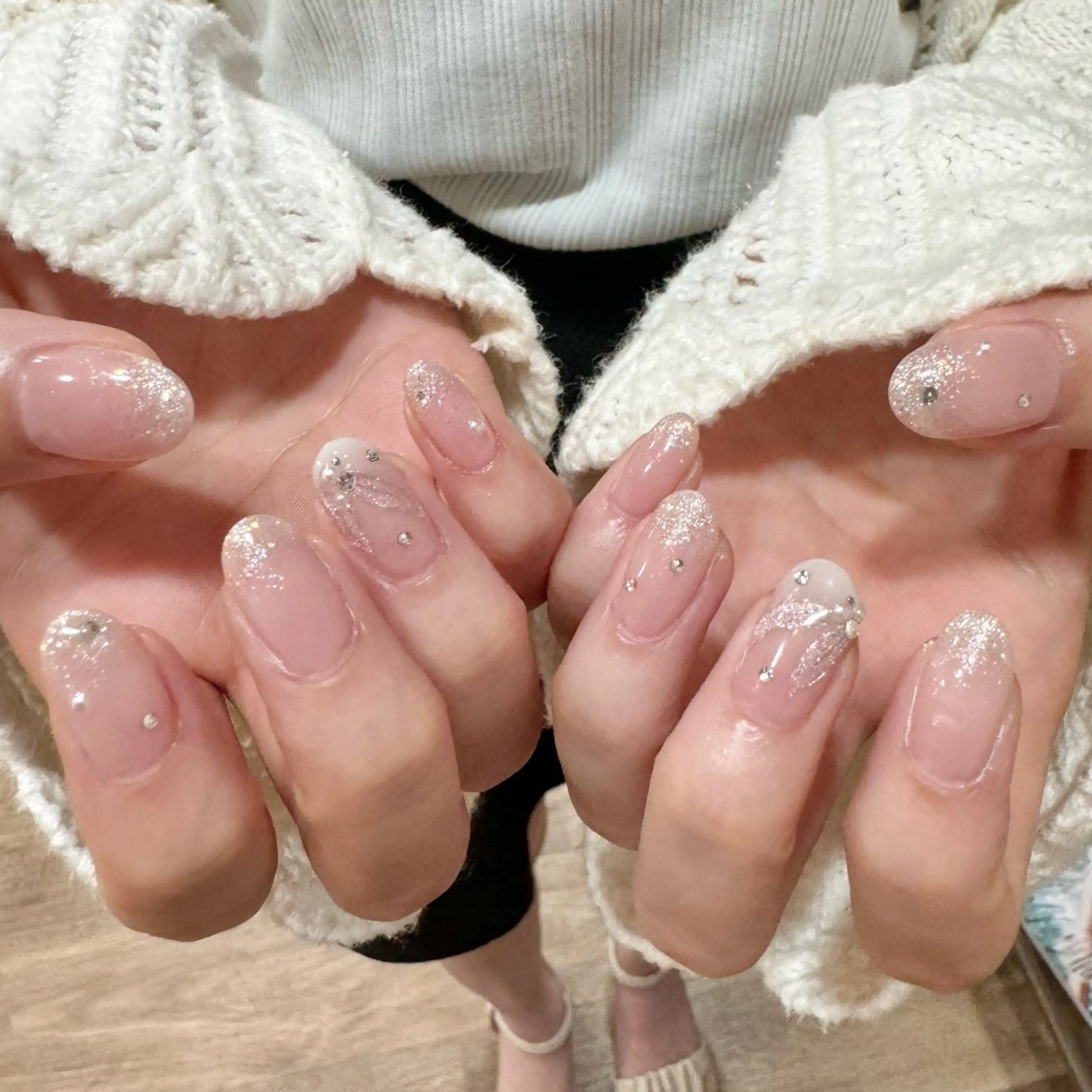 ご新規様価格！【自爪】4本アート放題　長さ出し3本以上ある方は長さ出しの方からお願い致します。の写真