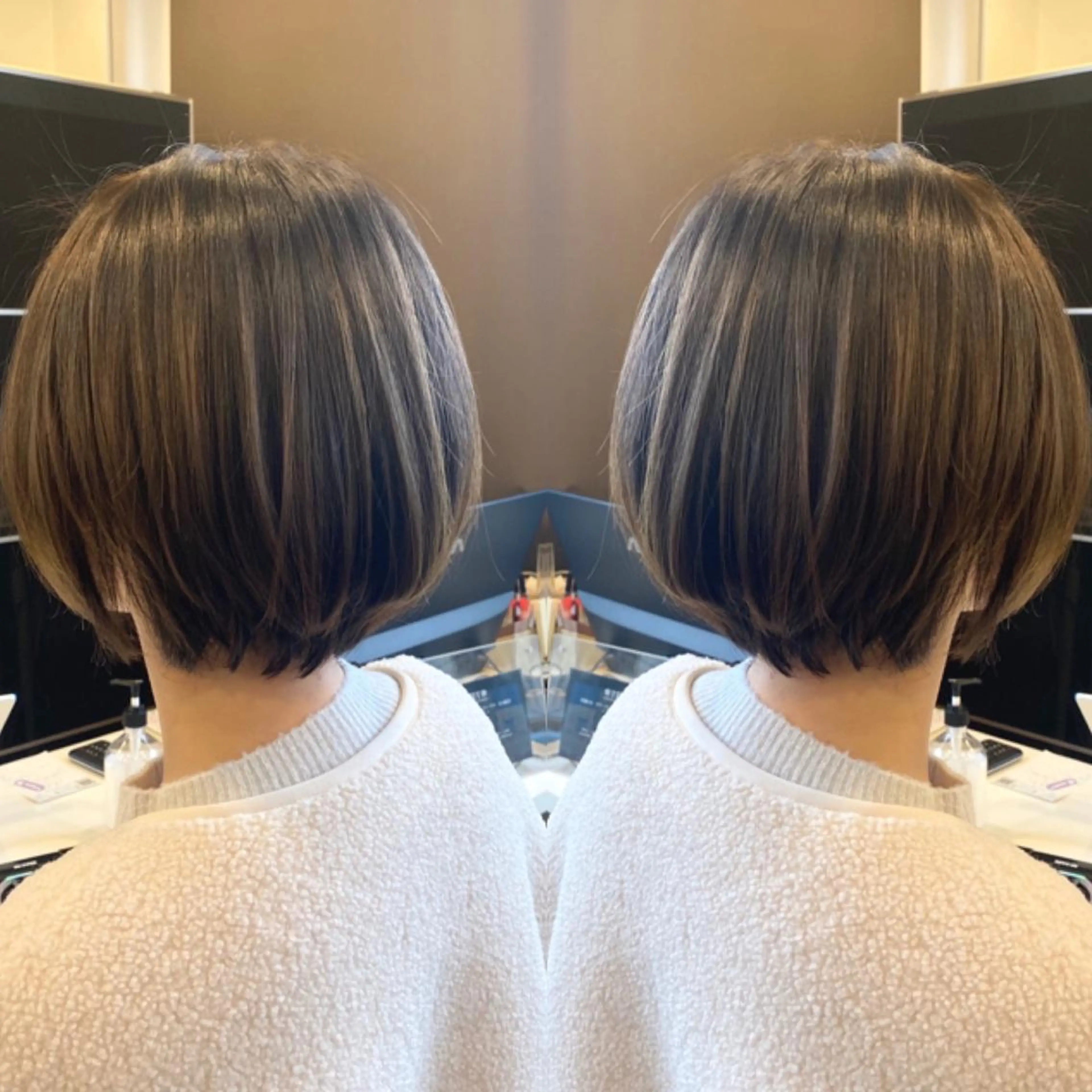 ショート カラー カット 岩﨑 智穂のヘアスタイル